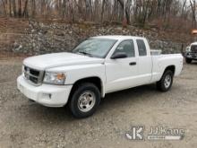 2011 Dodge Dakota 4x4 Extended-Cab Pickup Truck Runs & Moves) (Rust Damage, Tailgate Off & In Bed