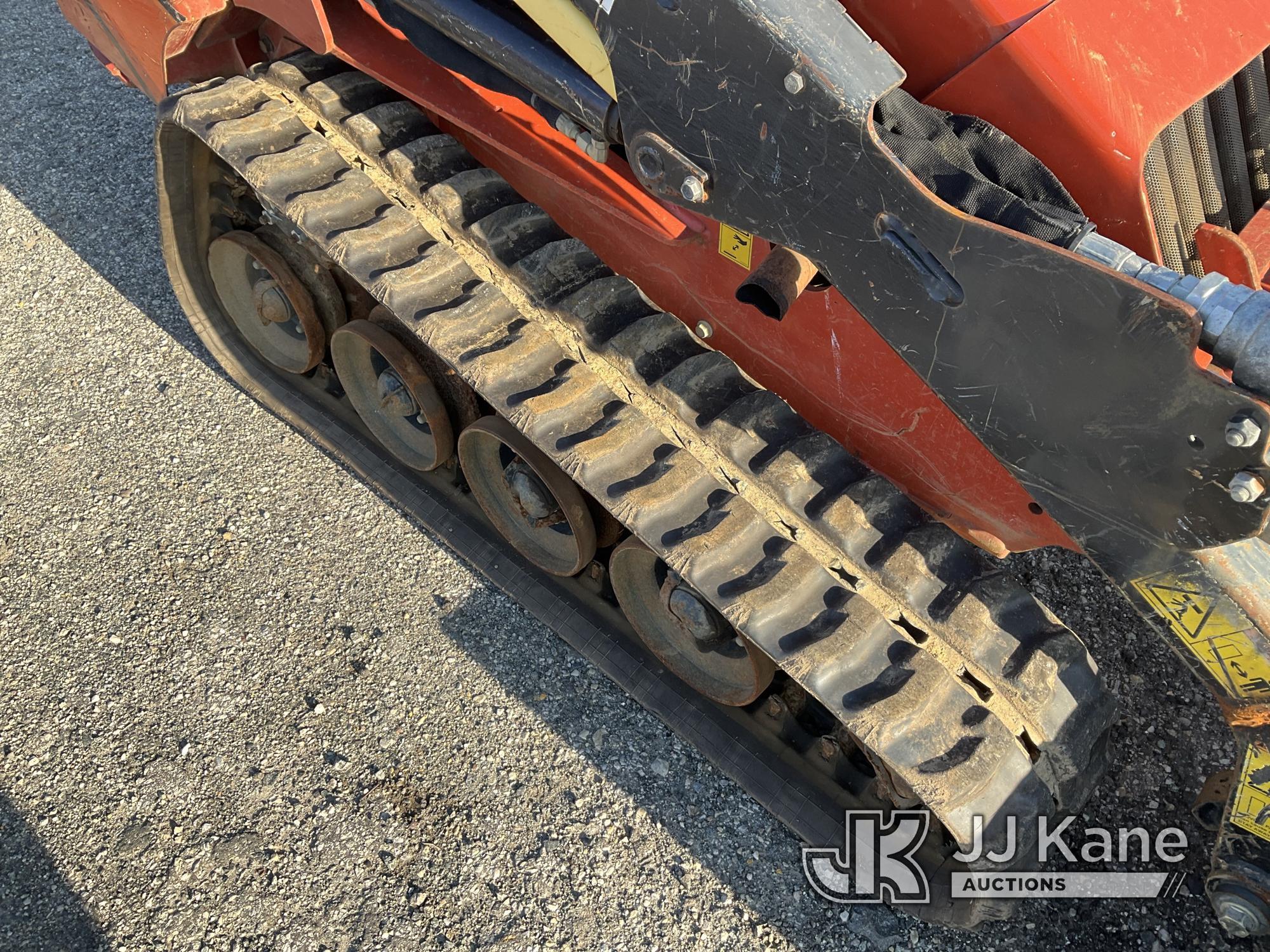 (Plymouth Meeting, PA) 2019 Ditch Witch SK800 Stand-Up Skid Steer Loader Runs & Operates