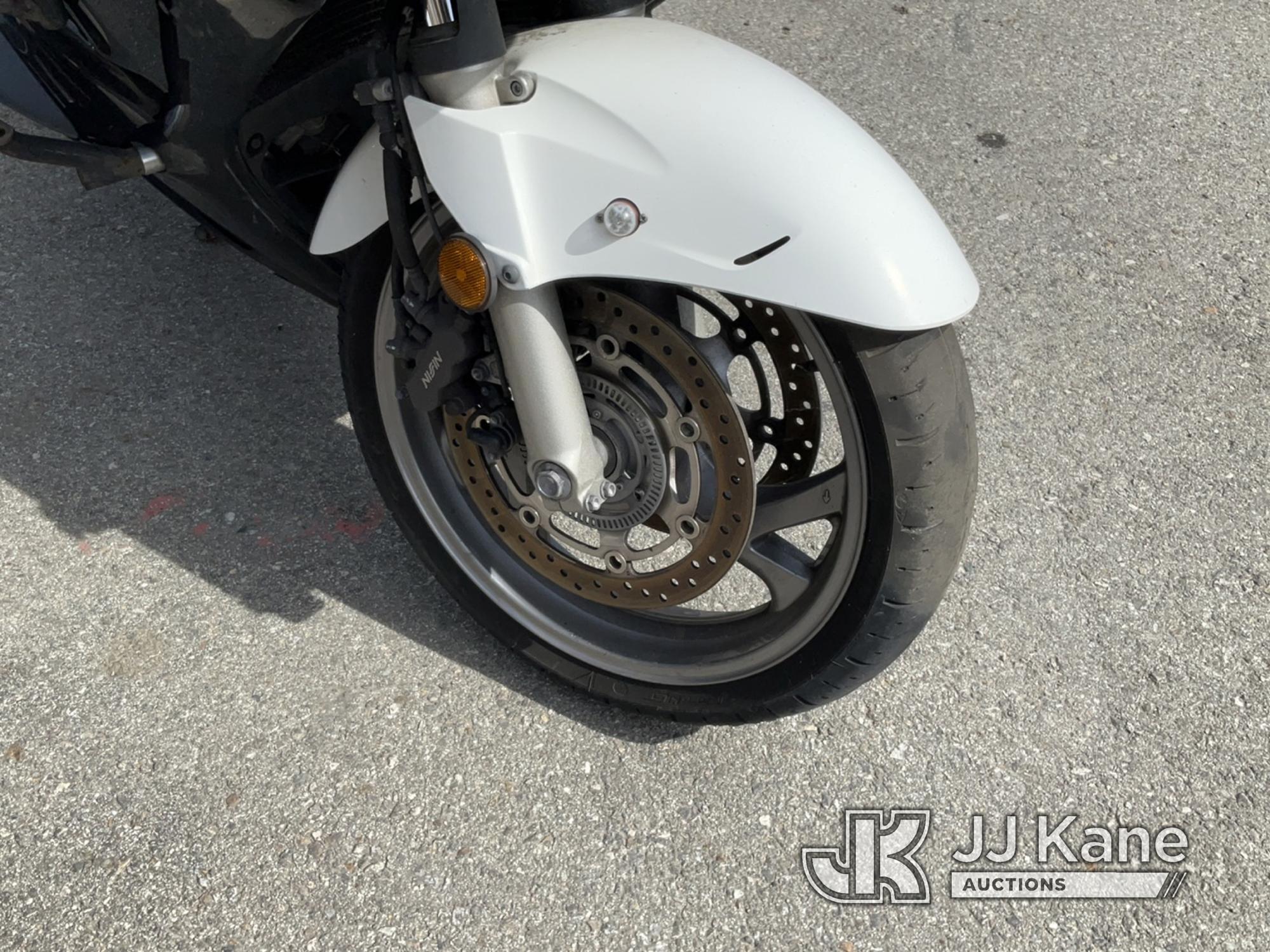 (Jurupa Valley, CA) 2013 Honda ST1300PA Motorcycle Runs & Moves, Gauge Not Functional