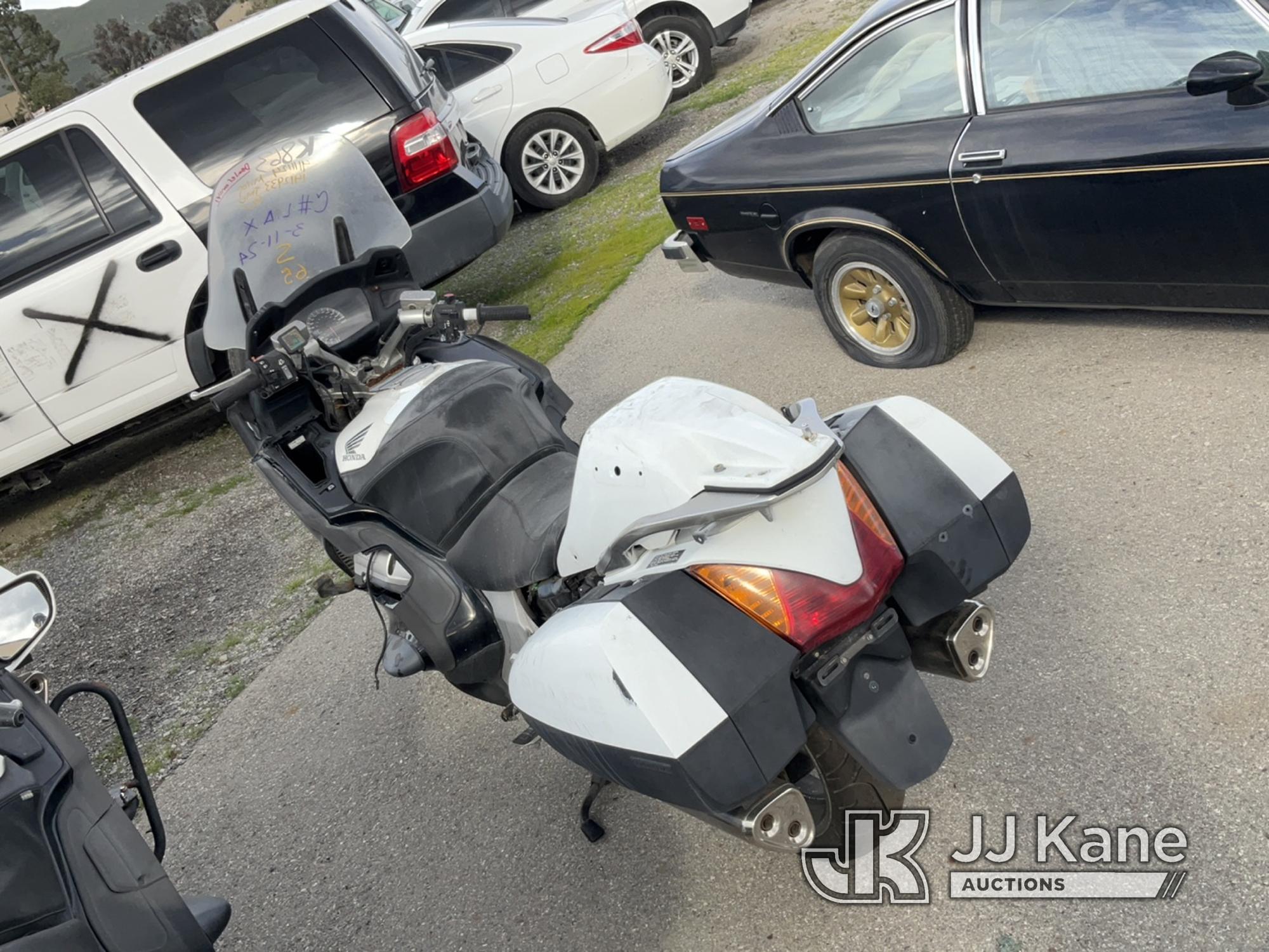 (Jurupa Valley, CA) 2014 Honda ST1300PA Motorcycle Not Running , No Key, Stripped Of Parts , Wrecked