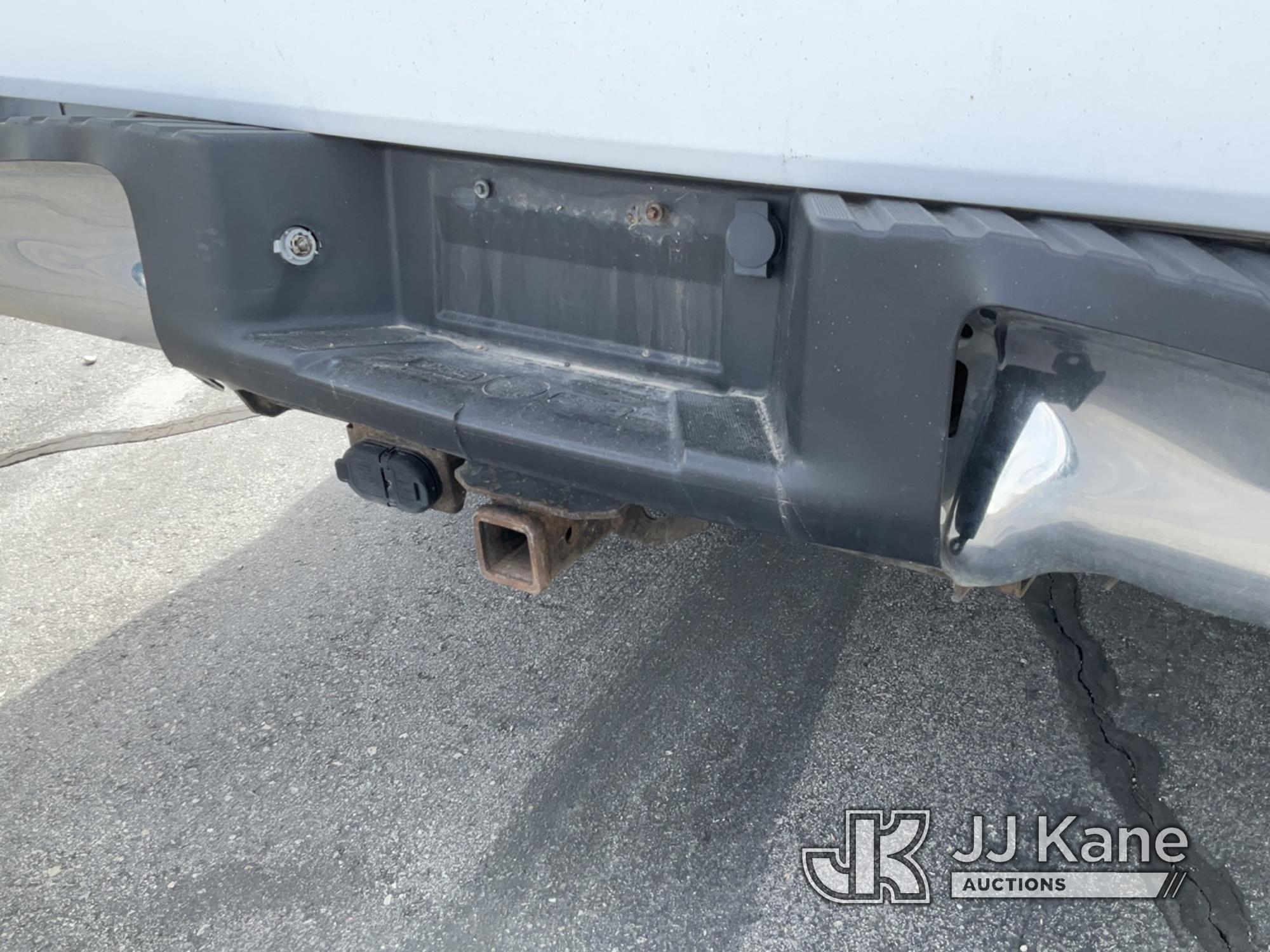 (Salt Lake City, UT) 2014 Ford F150 4x4 Extended-Cab Pickup Truck Runs & Moves) (Wrecked Rear Bumper