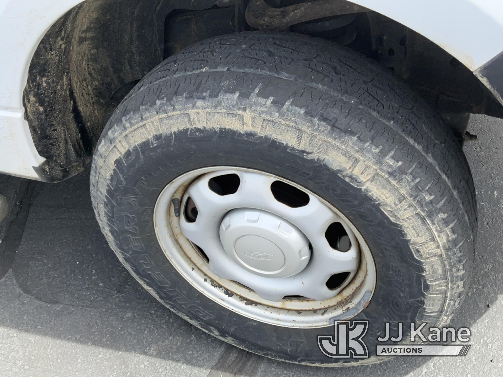 (Salt Lake City, UT) 2014 Ford F150 4x4 Extended-Cab Pickup Truck Runs & Moves) (Wrecked Rear Bumper