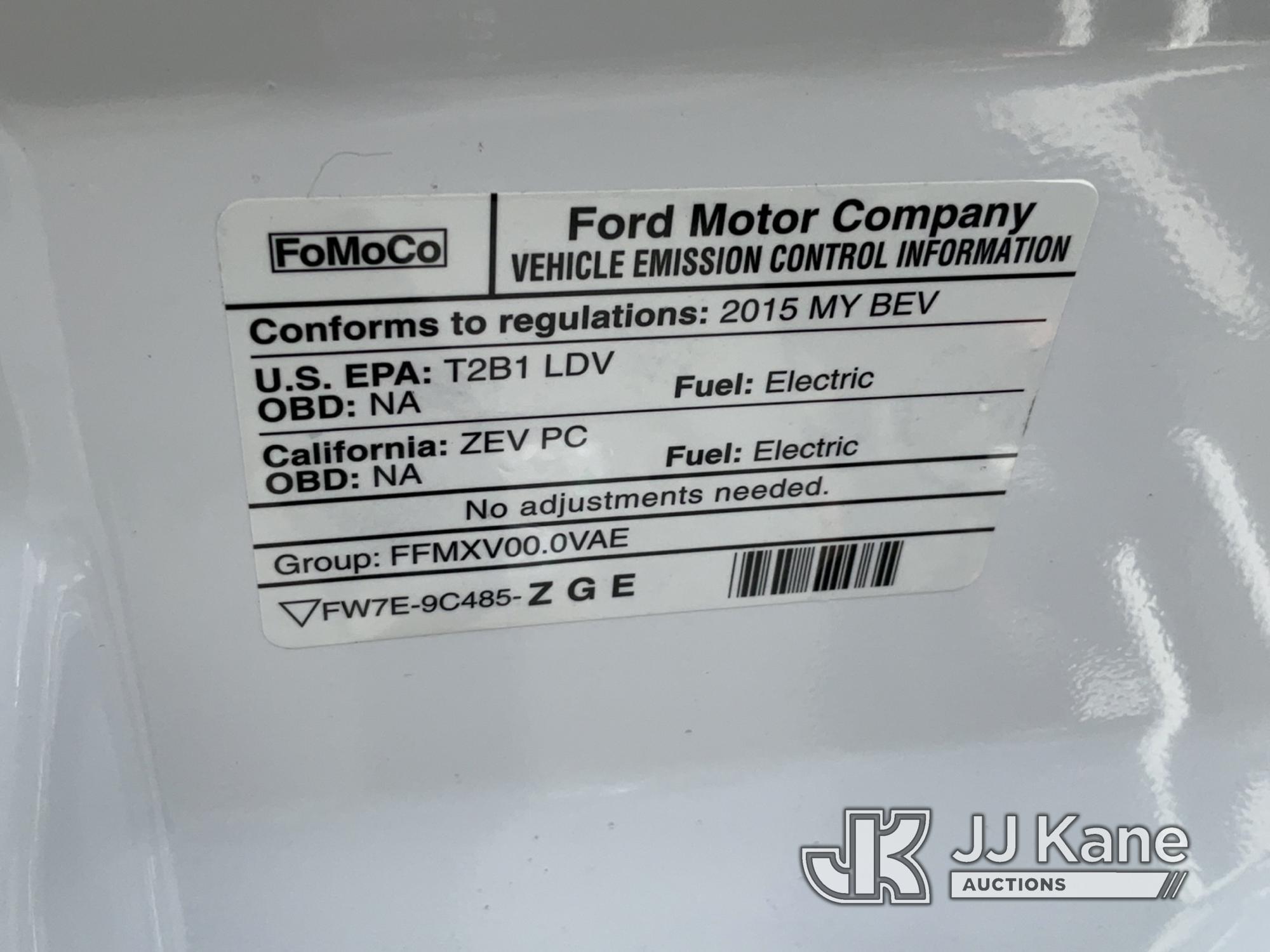 (Salt Lake City, UT) 2015 Ford Focus 4-Door Hatch Back Runs & Moves