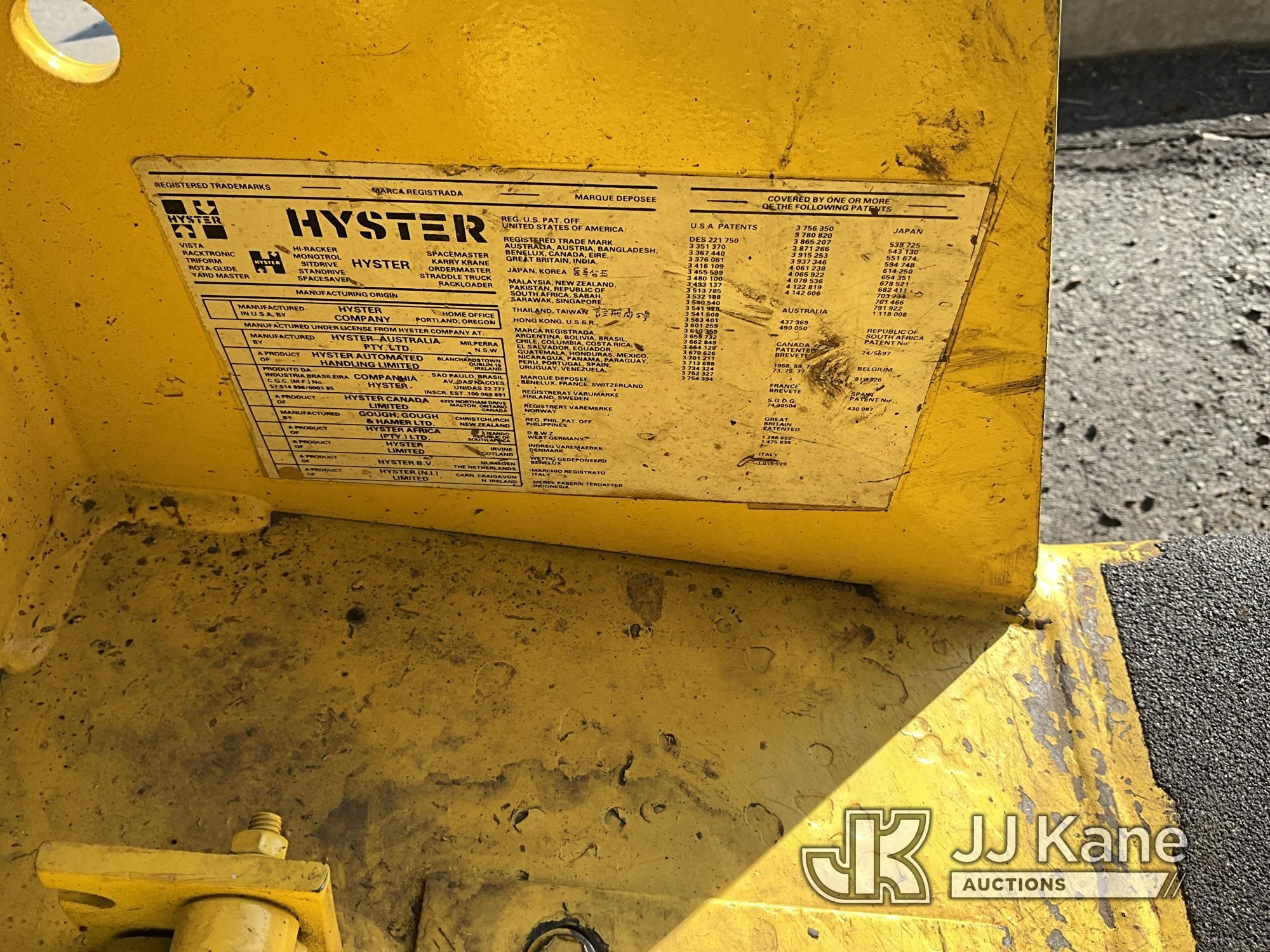 (Lewiston, ID) 1986 Hyster H25XL Pneumatic Tired Forklift Runs, Moves & Operates