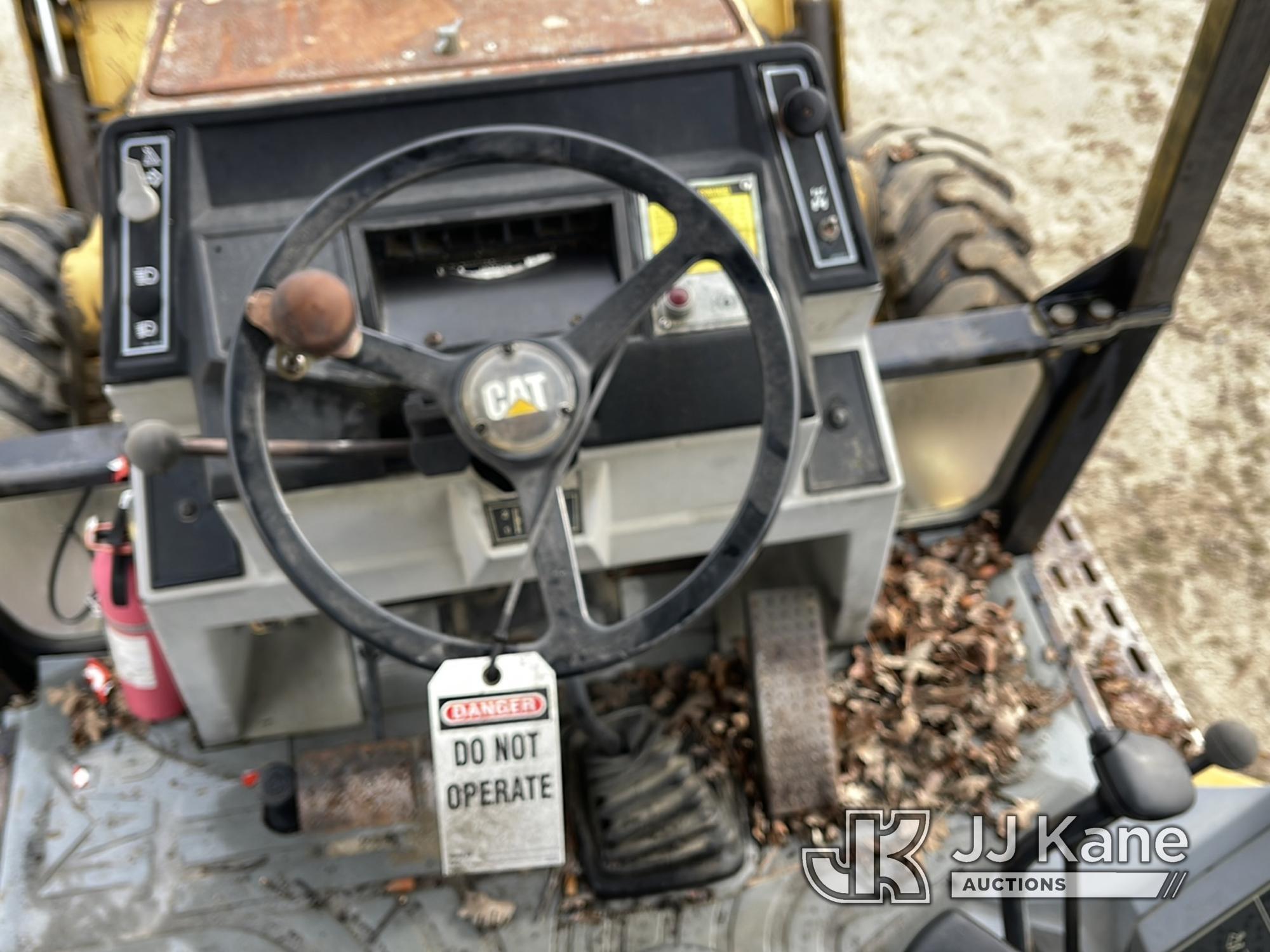 (Oakhurst, CA) Caterpillar 416B 4x4 Tractor Loader Backhoe Runs & Operates