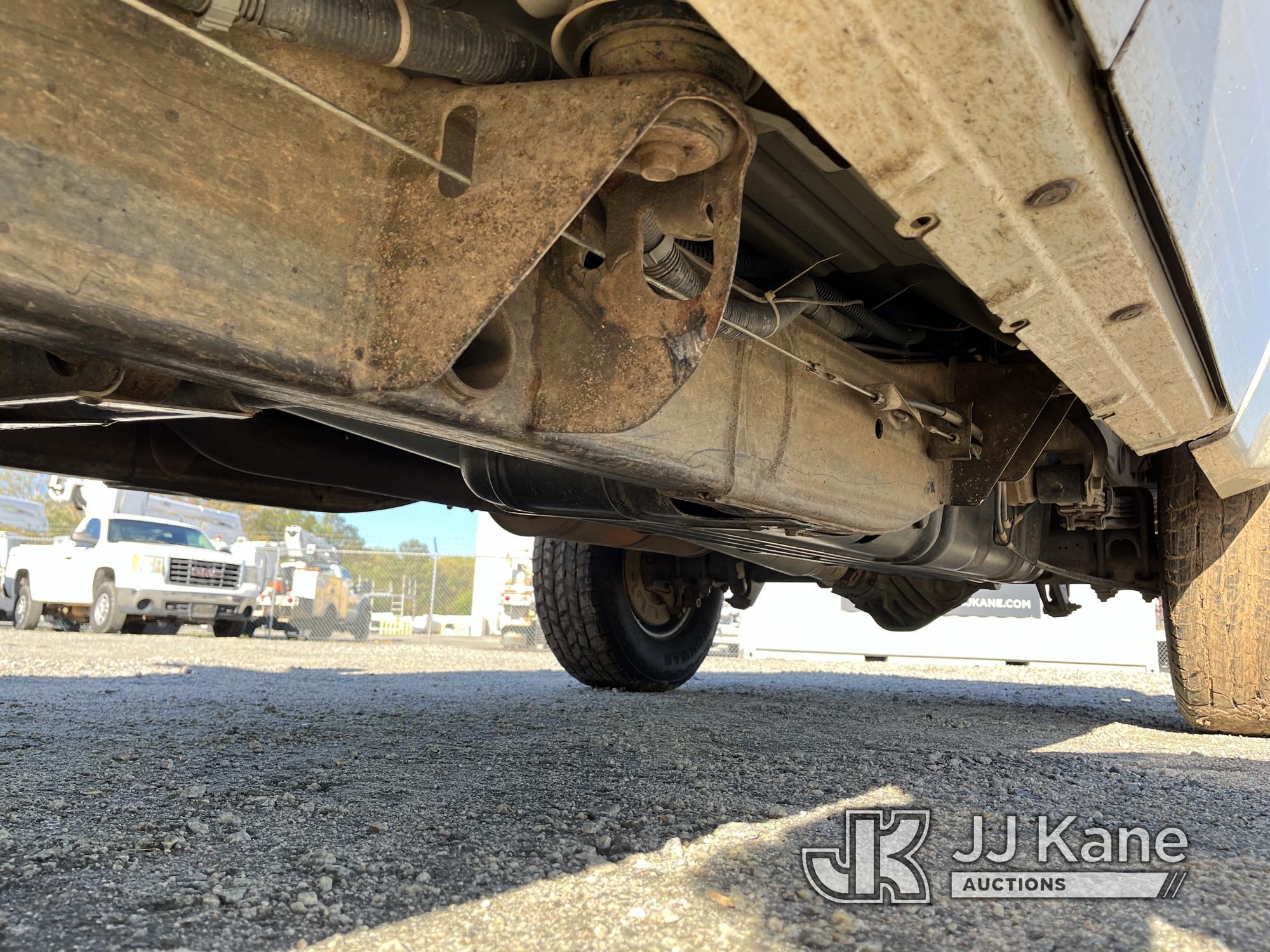 (Chester, VA) 2012 Chevrolet Silverado 2500 Crew-Cab Pickup Truck Runs & Moves) (Wrecked