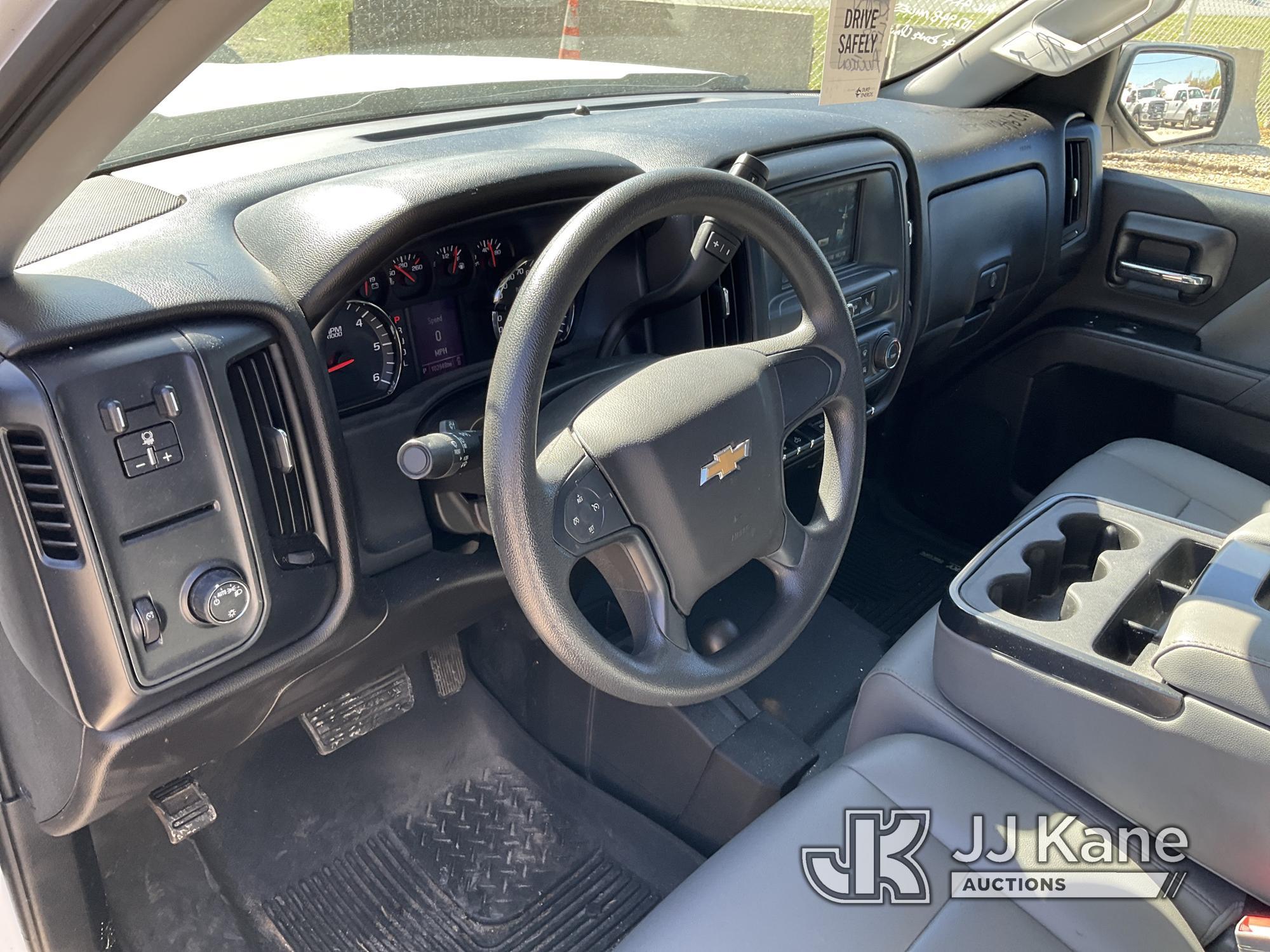 (Charlotte, NC) 2017 Chevrolet Silverado 1500 4x4 Extended-Cab Pickup Truck Duke Unit) (Runs & Moves