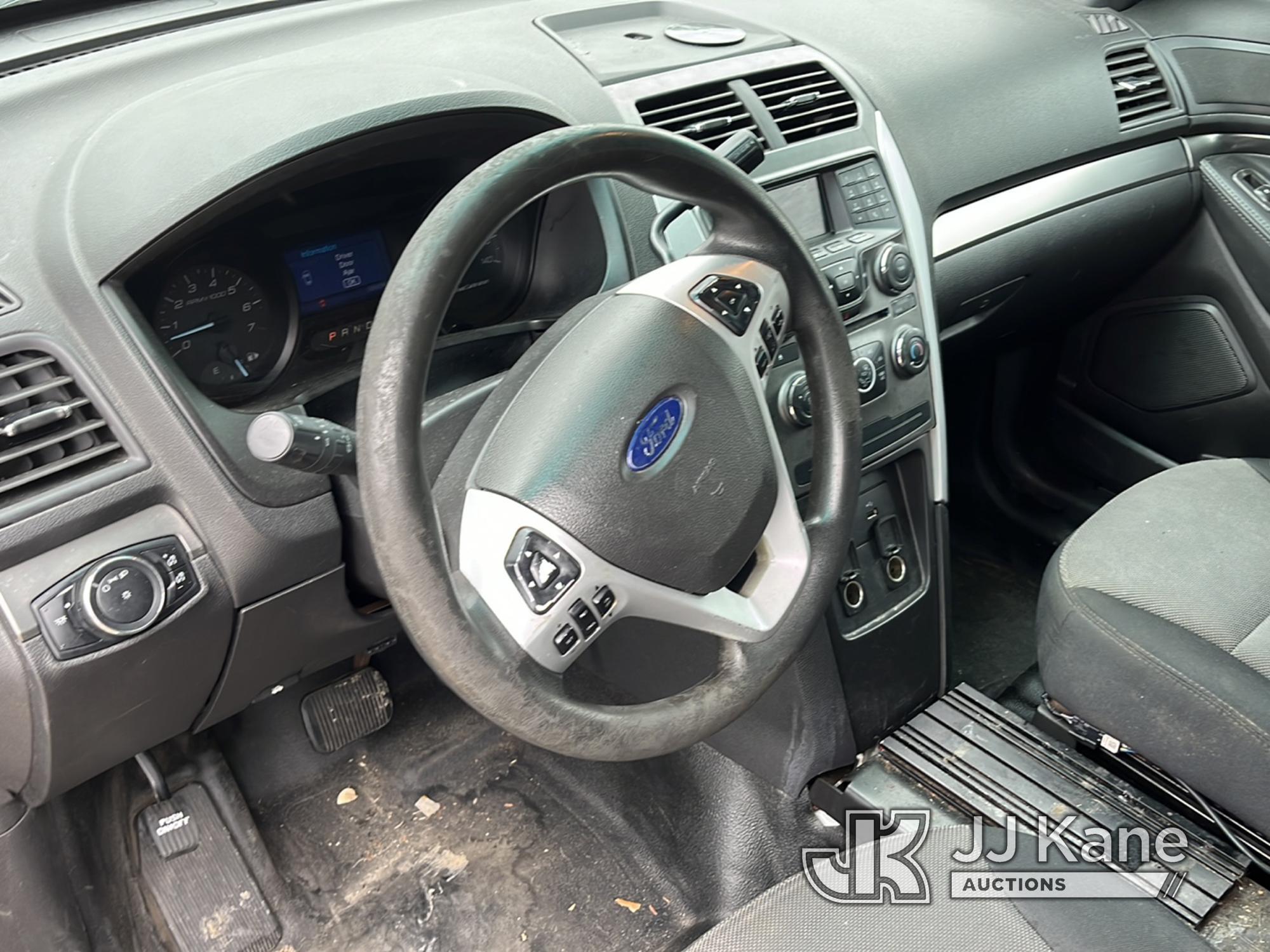 (Robert, LA) 2013 Ford Explorer AWD Police Interceptor 4-Door Sport Utility Vehicle Runs & Moves