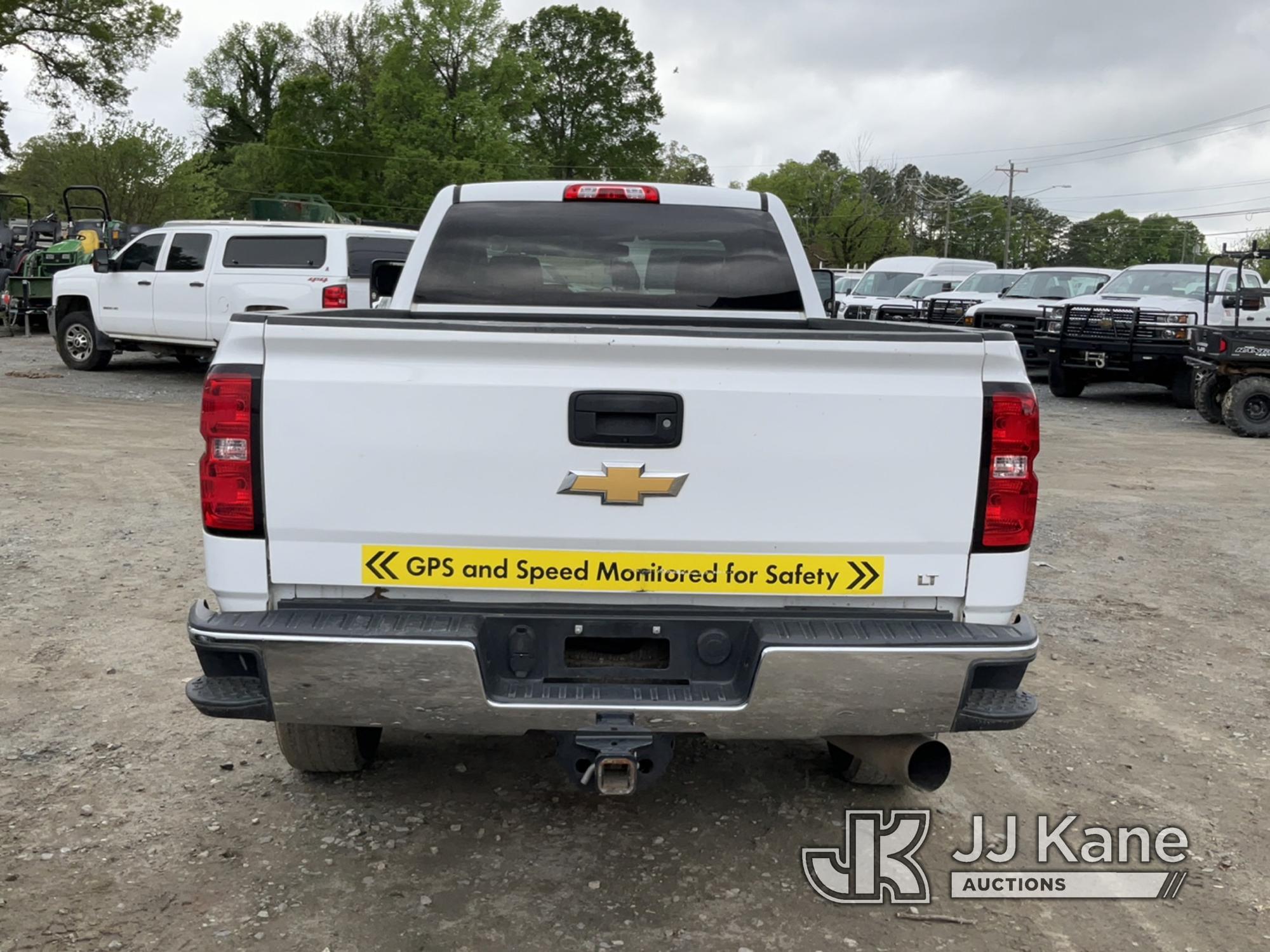 (Charlotte, NC) 2018 Chevrolet Silverado 2500HD 4x4 Crew-Cab Pickup Truck Runs & Moves