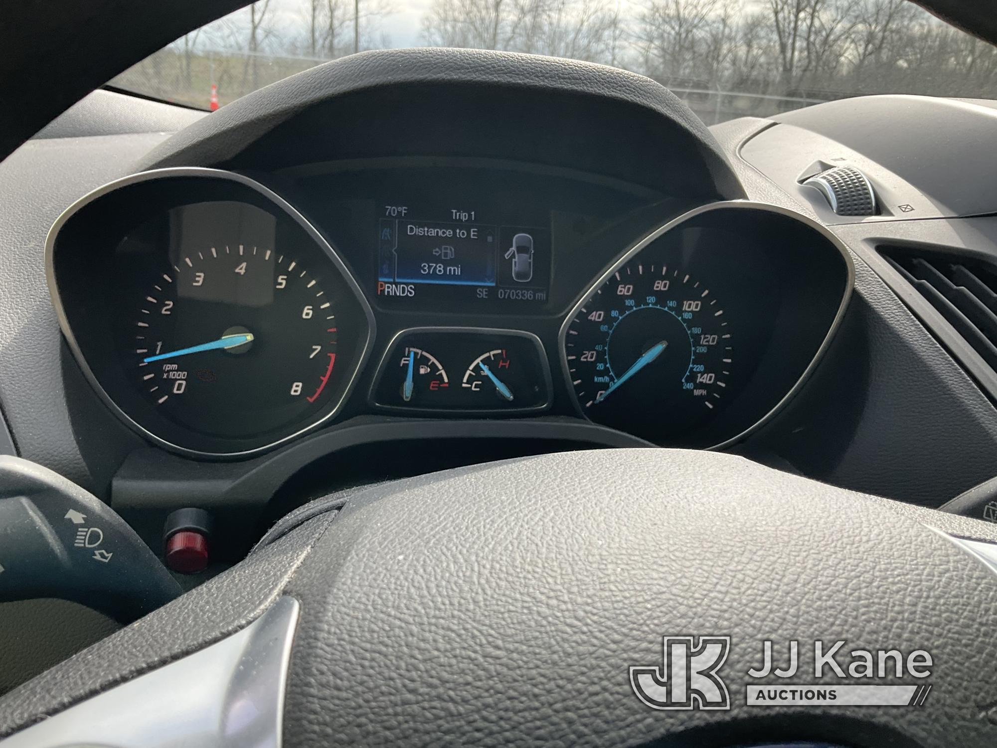 (Verona, KY) 2015 Ford Escape 4x4 4-Door Sport Utility Vehicle Runs & Moves ) (Check Engine Light On