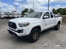 2017 Toyota Tacoma 4x4 Extended-Cab Pickup Truck Runs & Moves)(Paint & Body Damage