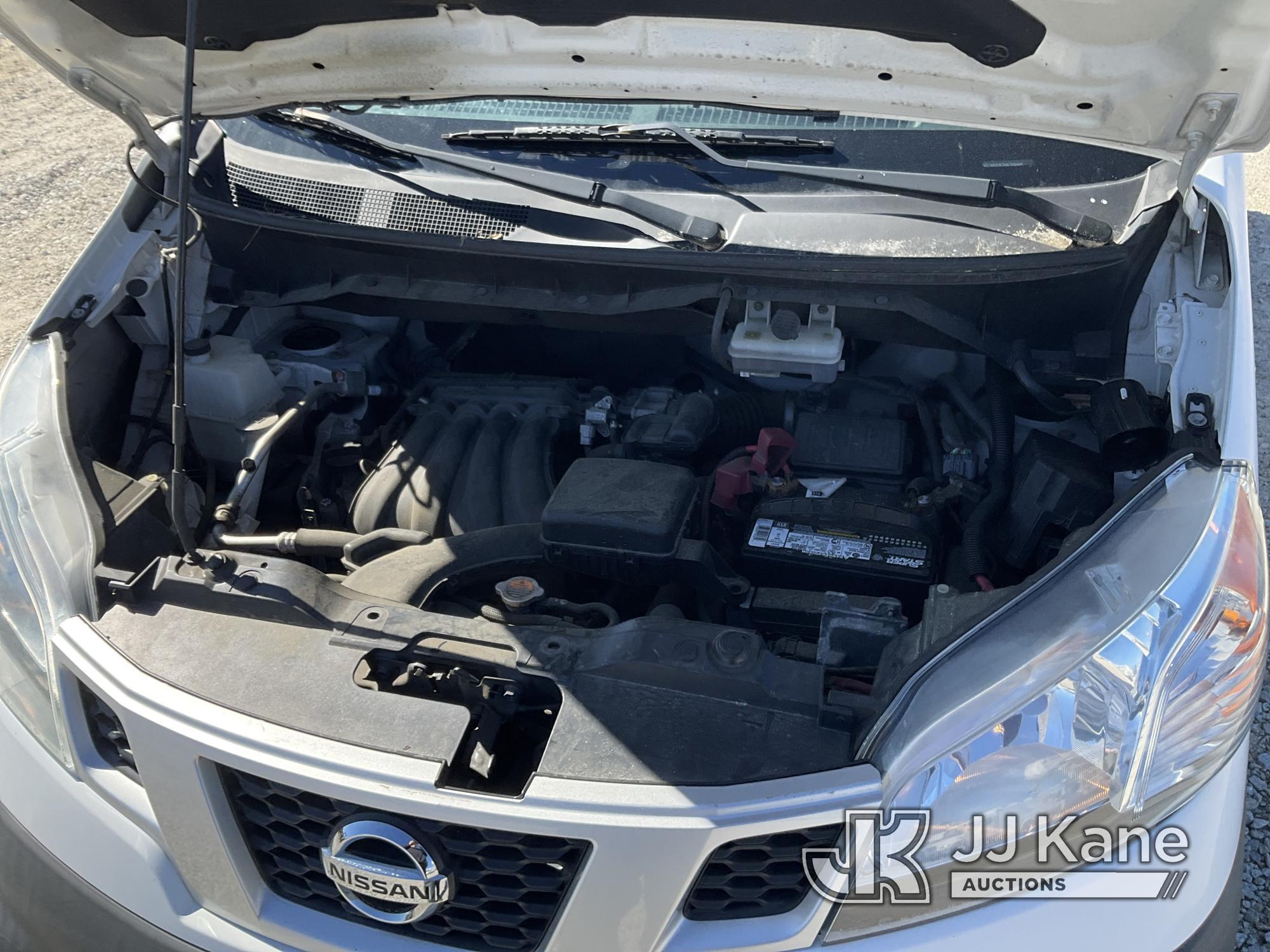 (Villa Rica, GA) 2017 Nissan NV200 Cargo Van Runs & Moves) (Airbag Light On, Body Damage, Passenger