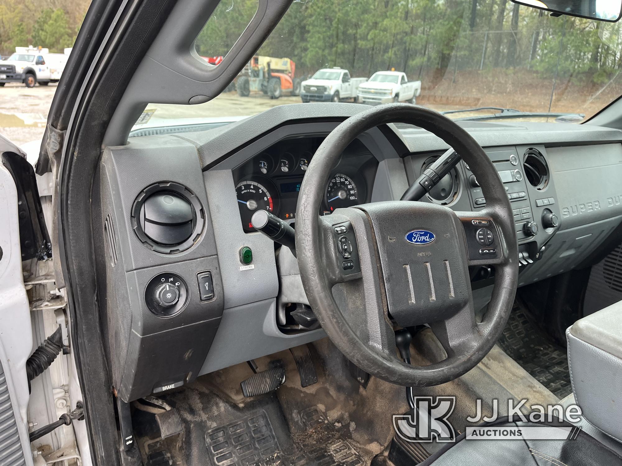 (Chester, VA) 2016 Ford F350 4x4 Crew-Cab Pickup Truck Runs & Moves