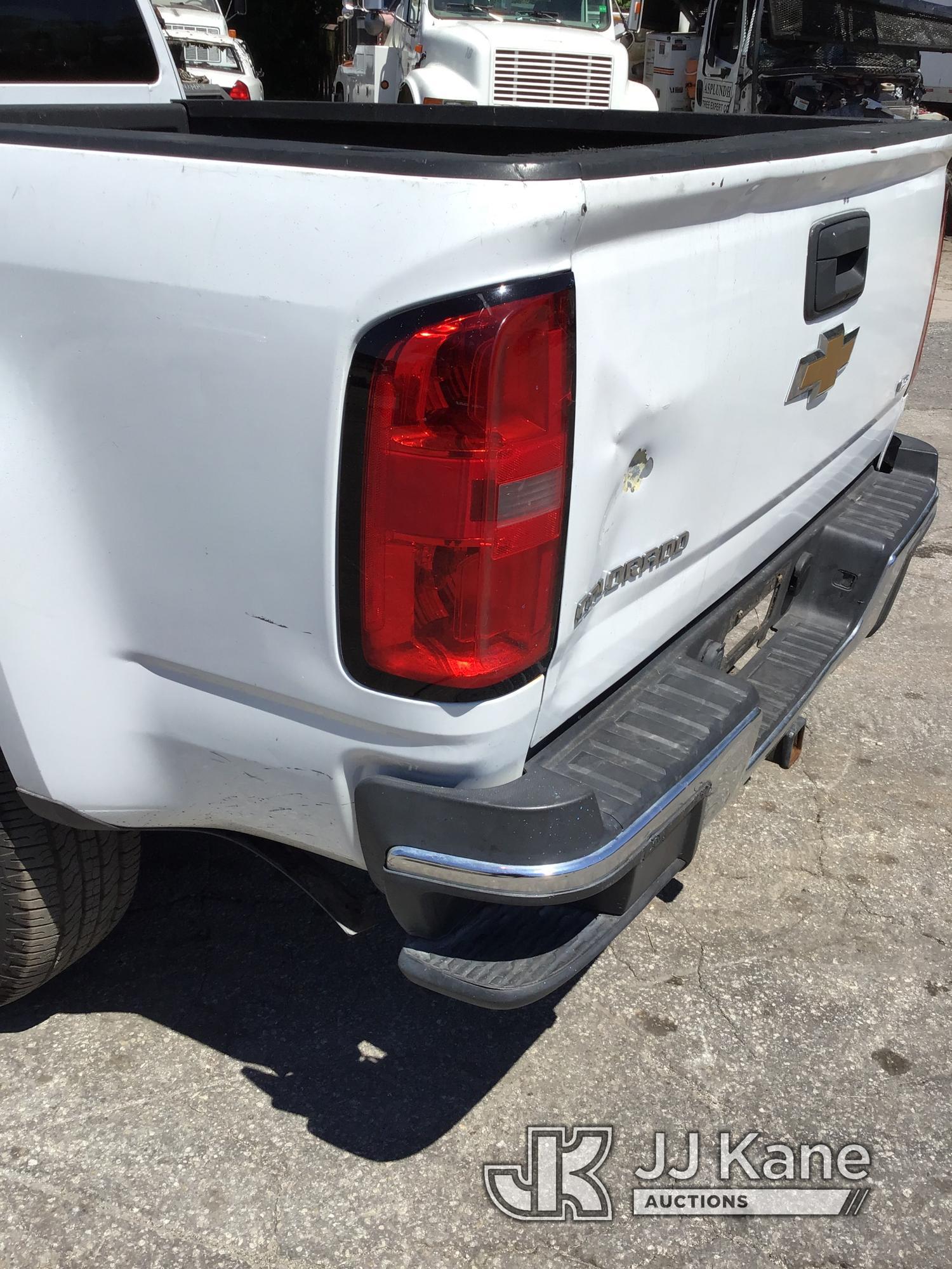(Ocala, FL) 2017 Chevrolet Colorado Pickup Truck Runs & Moves) (Body Damage