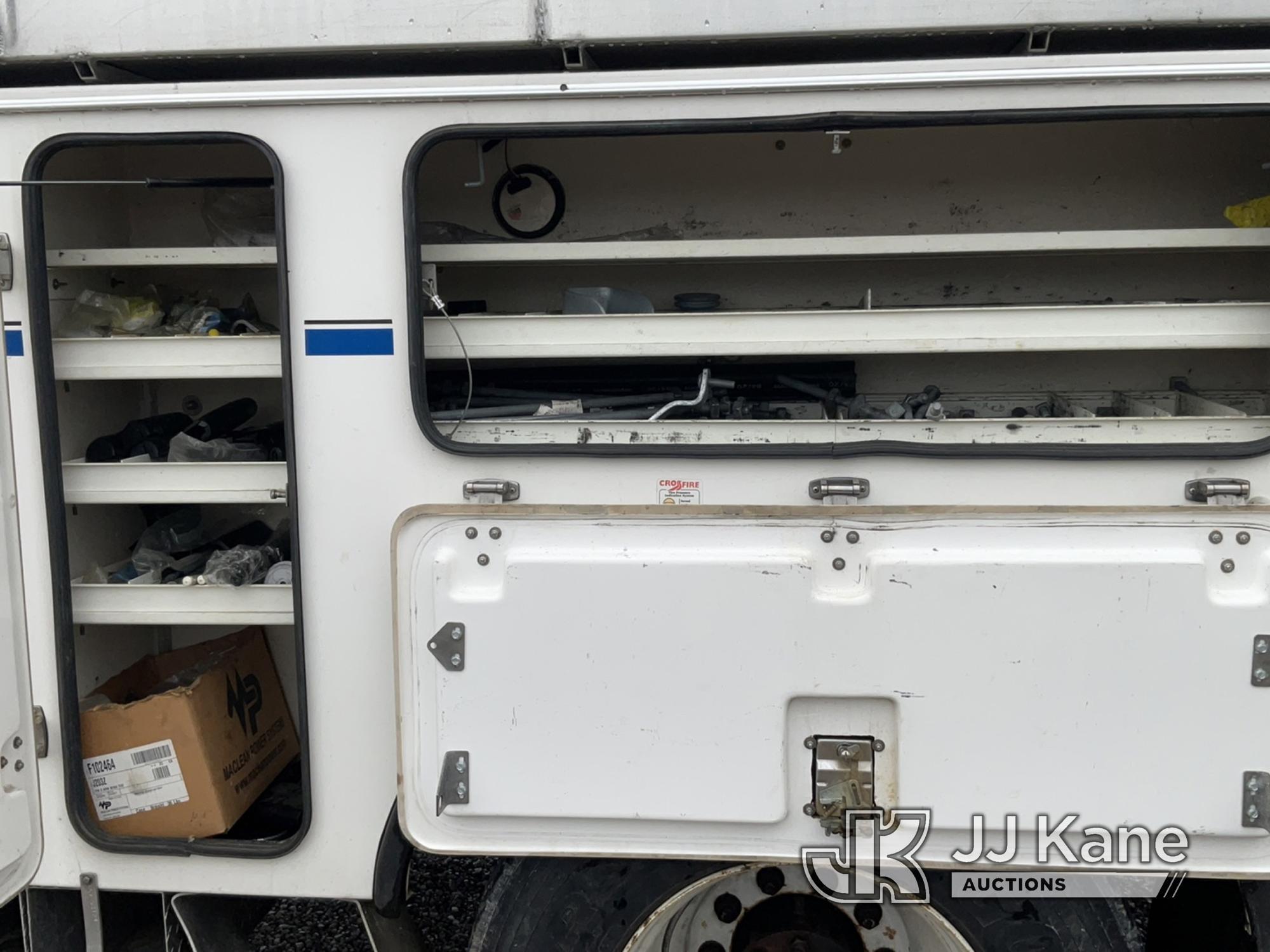 (Verona, KY) Altec AA55-MH, Material Handling Bucket Truck rear mounted on 2012 International 4400 D