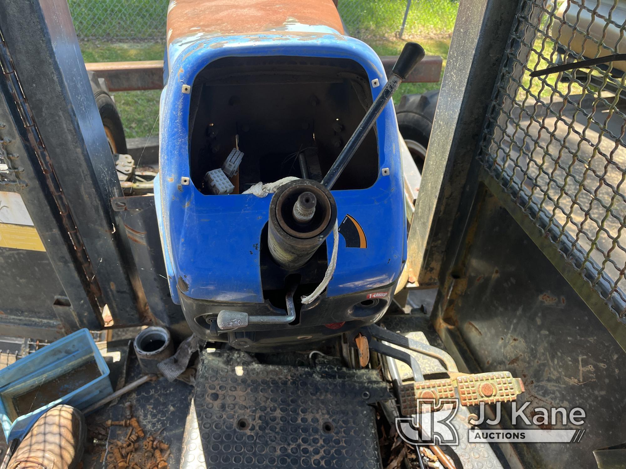 (Lagrange, GA) New Holland TB120 4x4 Utility Tractor Not Running, Condition Unknown) (Flat Tire