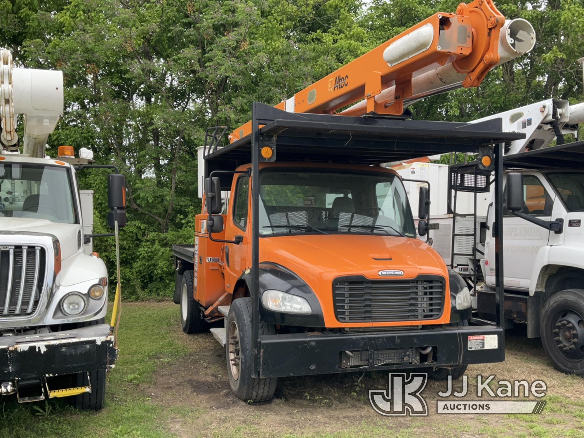 (Florence, SC) Altec LRV57RM, Over-Center Bucket Truck rear mounted on 2011 Freightliner M2 106 Flat