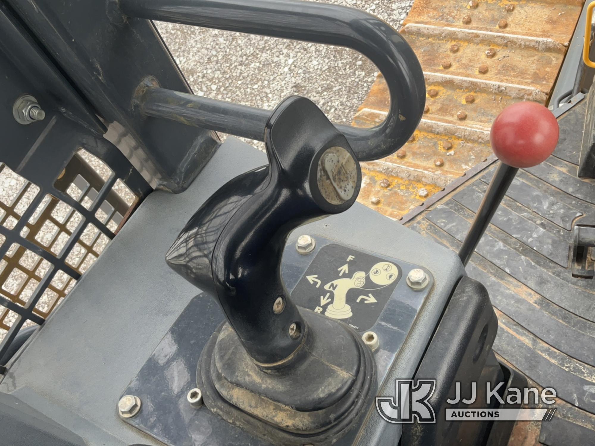 (Verona, KY) 2018 John Deere 650K Crawler Tractor Runs, Moves & Operates) (Seller Notes: Rear Winch