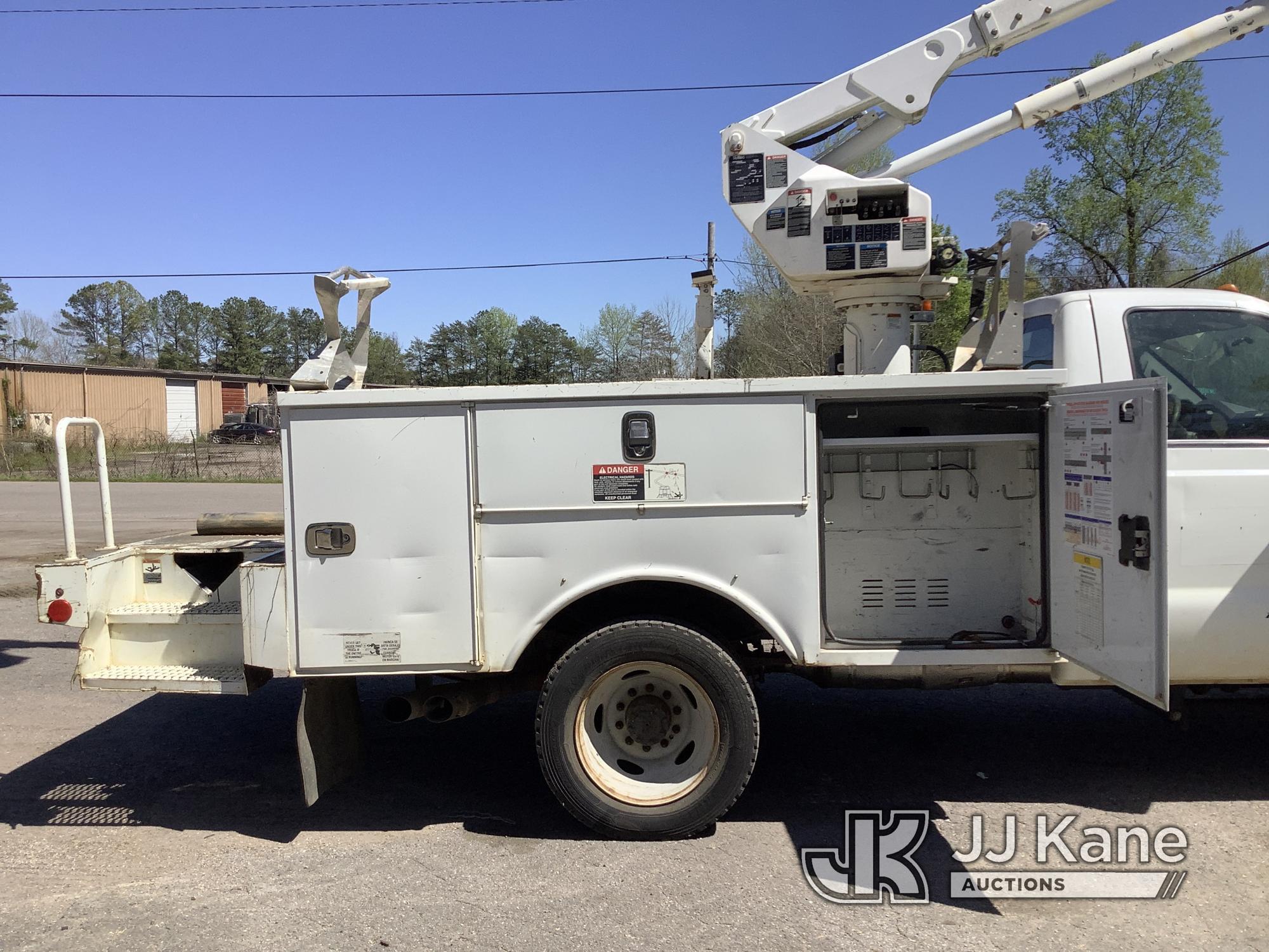 (Graysville, AL) Altec AT40G, Articulating & Telescopic Bucket Truck mounted behind cab on 2016 Ford