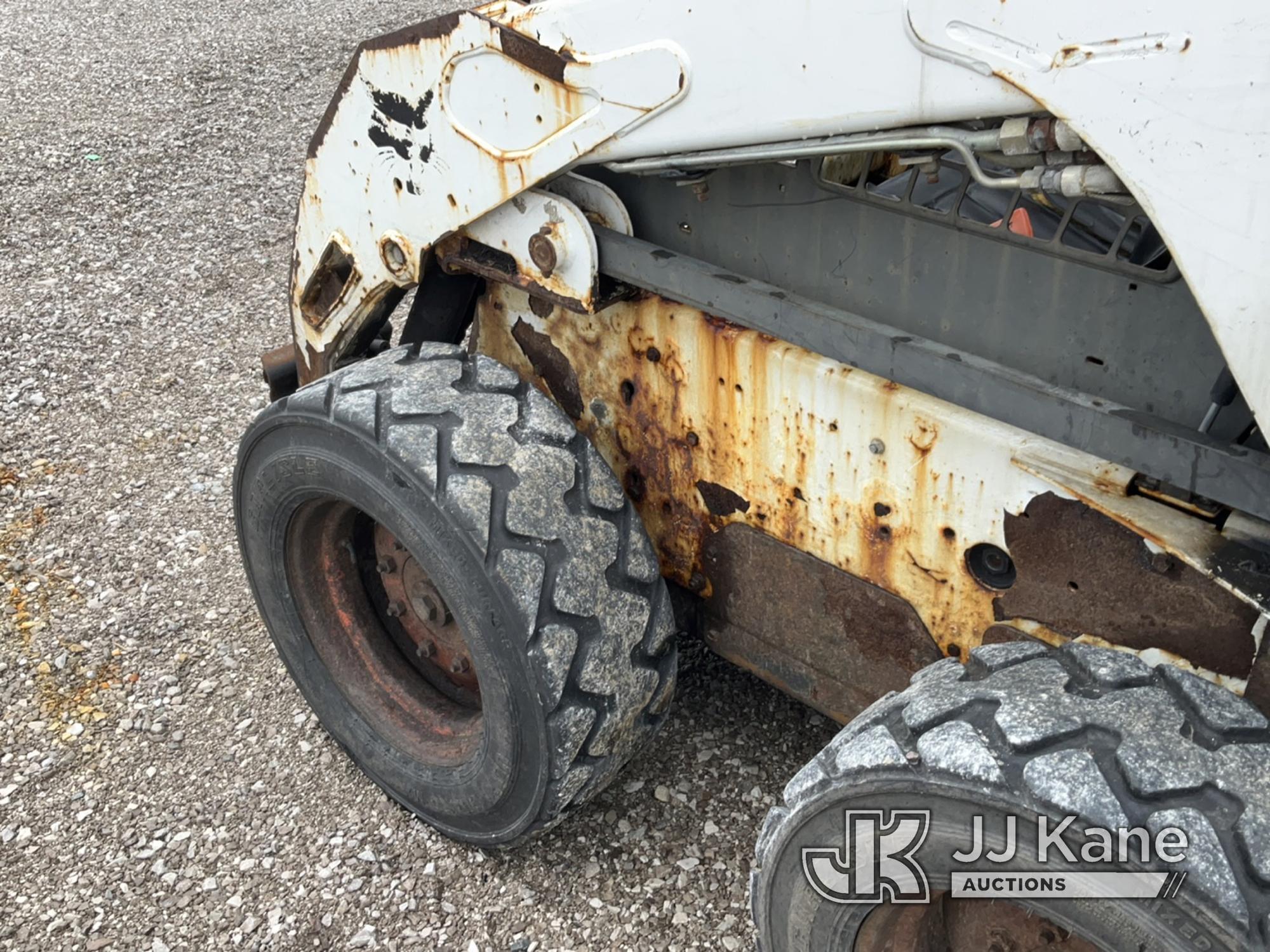 (Verona, KY) 2011 Bobcat S175 Rubber Tired Skid Steer Loader Runs, Moves & Operates) (Rust Damage, N