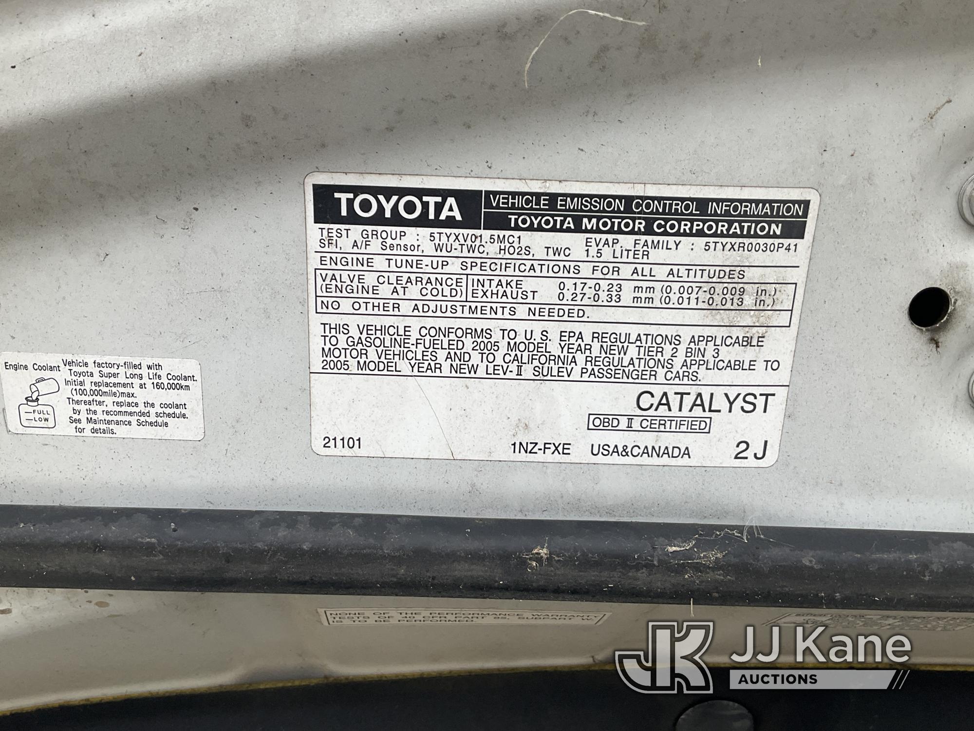 (Dixon, CA) 2005 Toyota Prius Hybrid 4-Door Hatch Back Runs & Moves