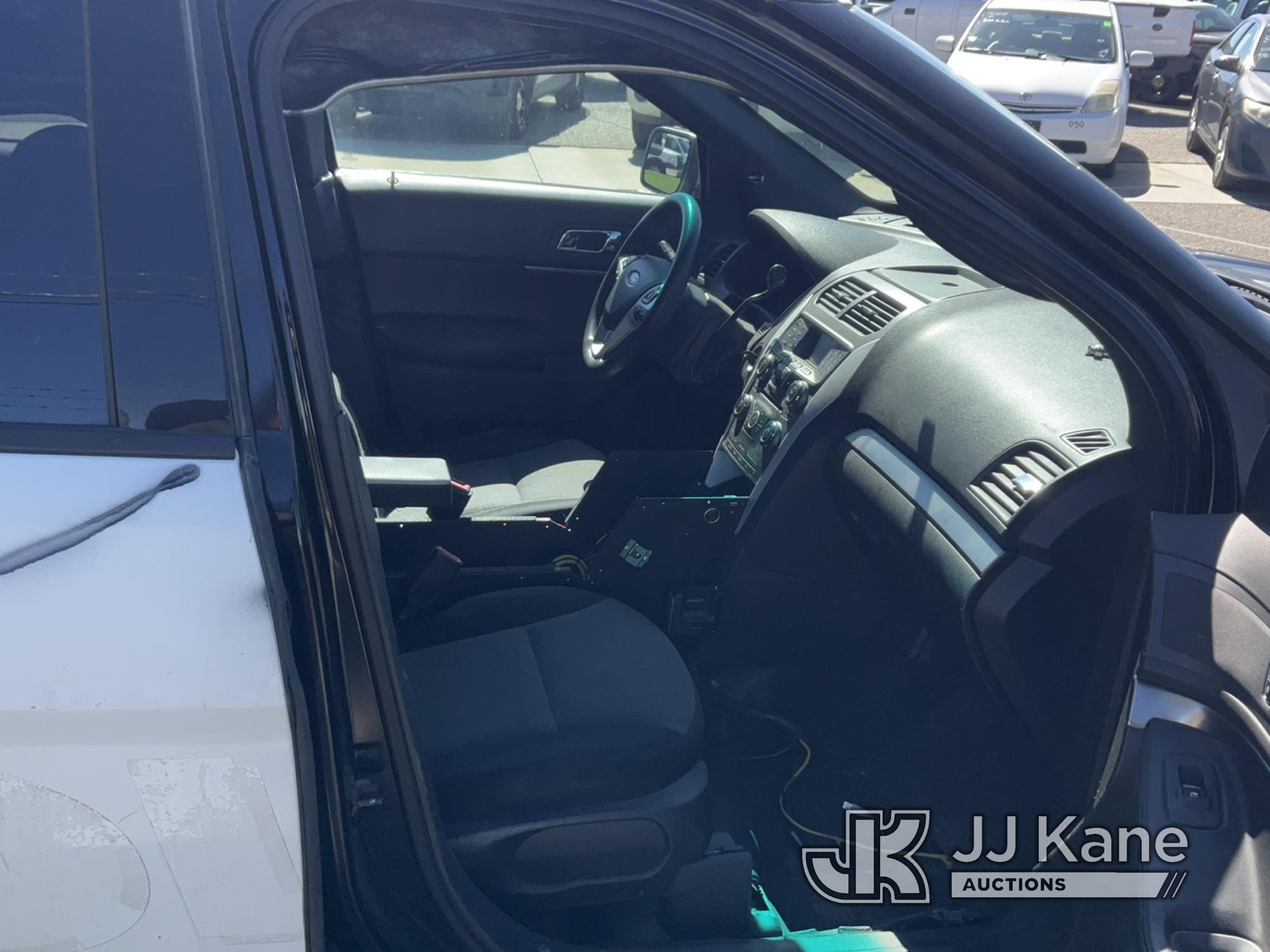 (Dixon, CA) 2014 Ford Explorer 4x4 4-Door Sport Utility Vehicle Runs & Moves)(No Rear Seats or Belts