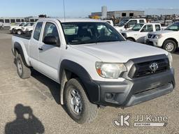 (Dixon, CA) 2015 Toyota Tacoma 4x4 Extended-Cab Pickup Truck Runs & Moves) (Vehicle Shakes at 60mph