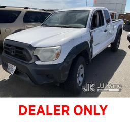 (Dixon, CA) 2014 Toyota Tacoma Extended-Cab Pickup Truck Totaled Vehicle, Non-Running