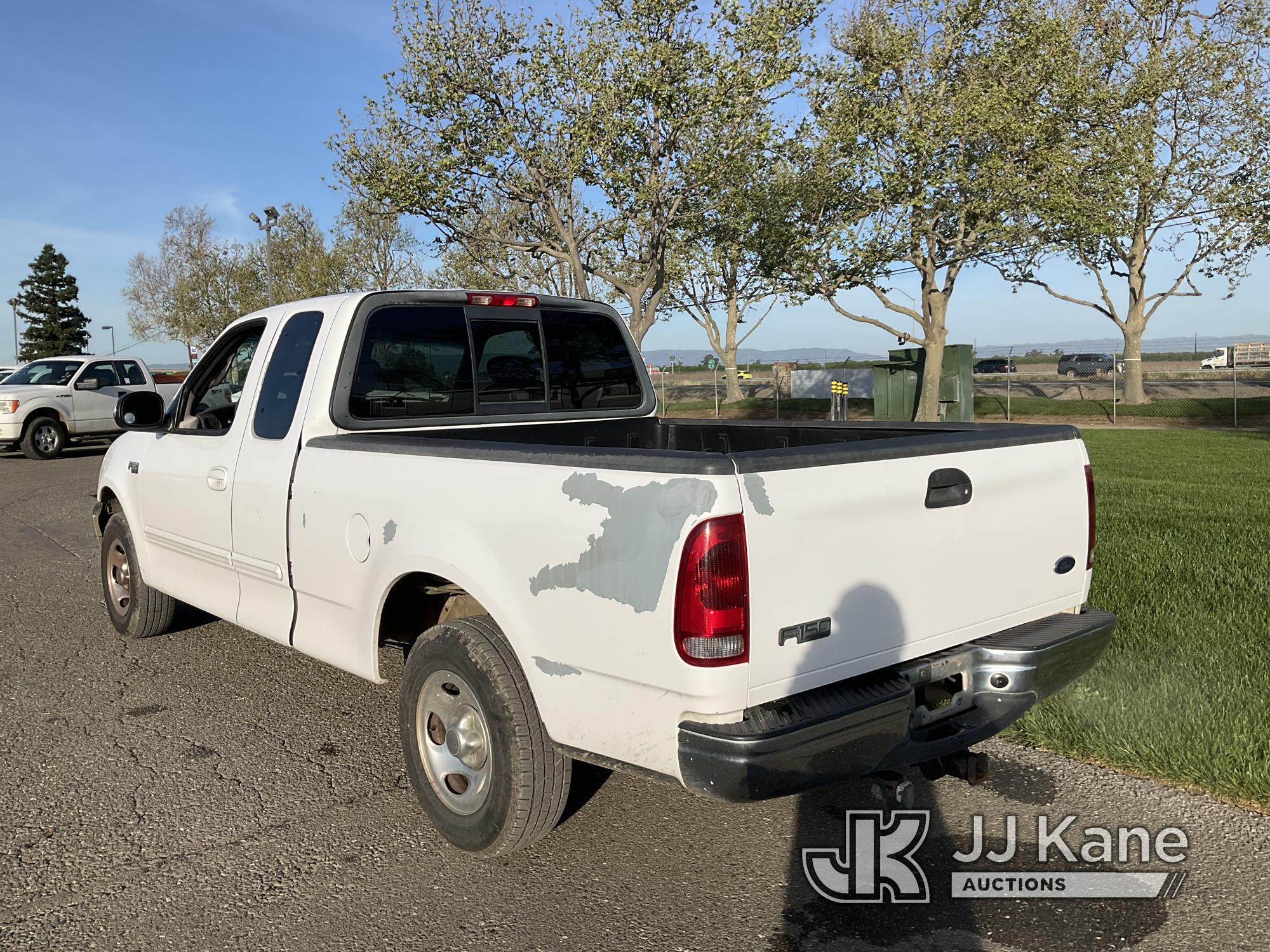 (Dixon, CA) 2002 Ford F150 Extended-Cab Pickup Truck Runs & Moves, Engine Code P0171/P0174 Banks 1-2