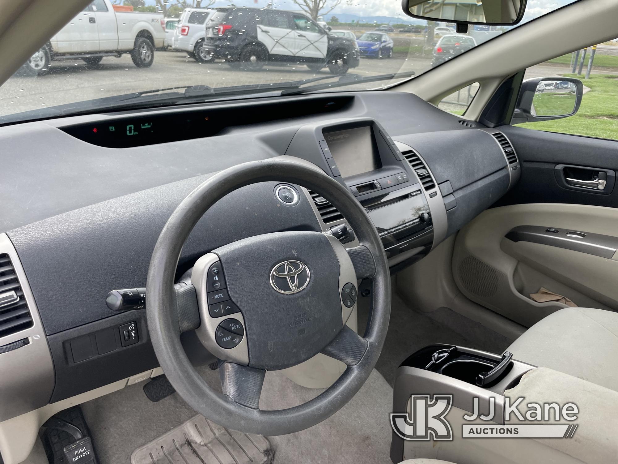 (Dixon, CA) 2007 Toyota Prius 4-Door Hybrid Sedan Runs & Moves)( Body Damage