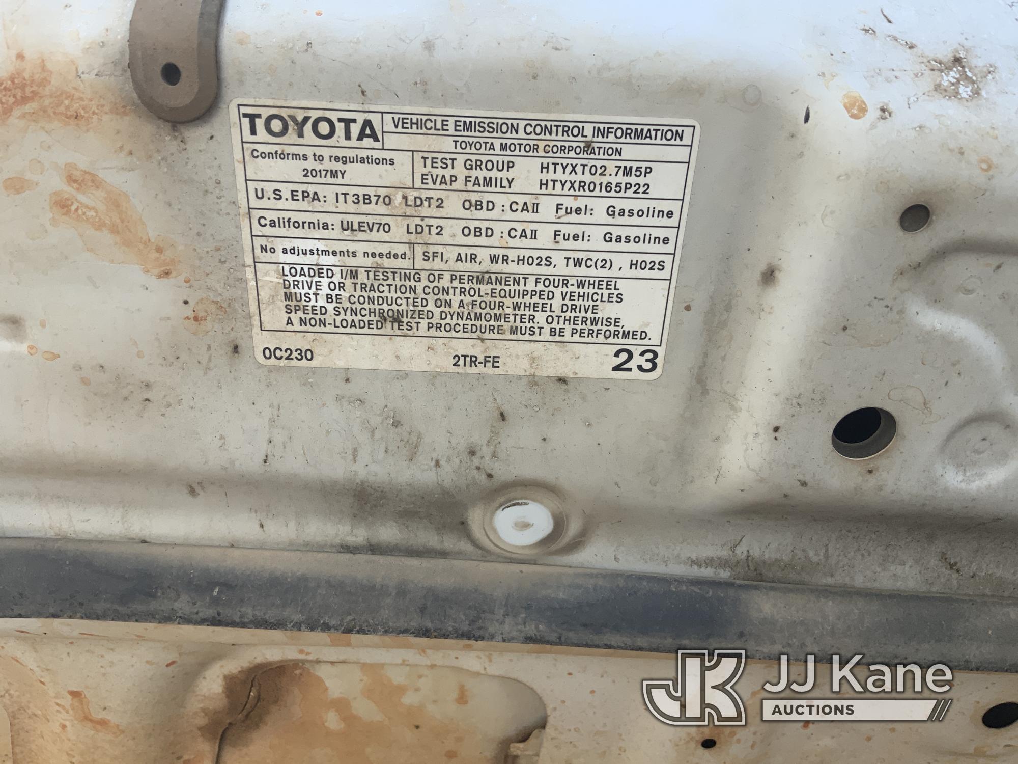 (Dixon, CA) 2017 Toyota Tacoma 4x4 Extended-Cab Pickup Truck Not Running)( Body Damage
