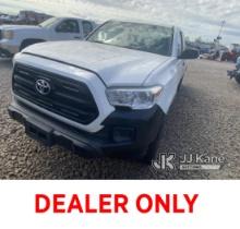 2017 Toyota Tacoma 4x4 Extended-Cab Pickup Truck Not Running)( Body Damage