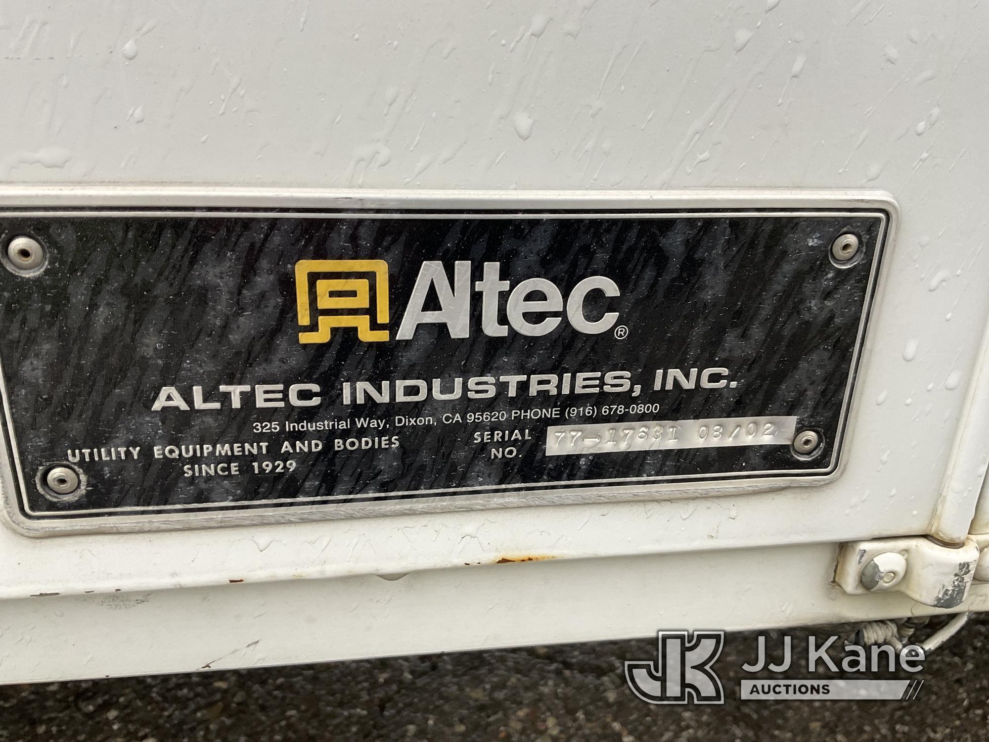 (Dixon, CA) Altec AT37G, mounted behind cab on 2002 Ford F550 Service Truck Runs Rough, Engine Bay S