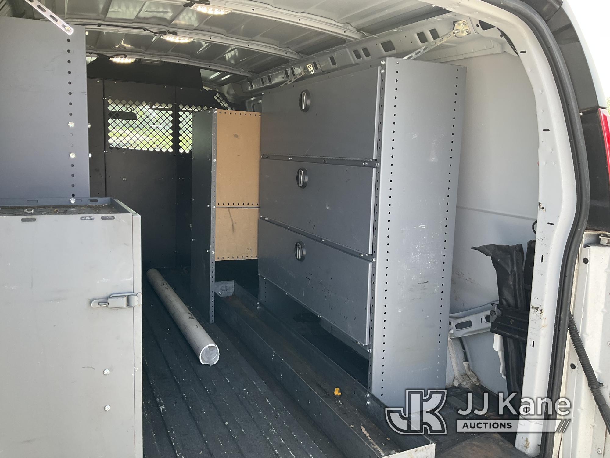 (Hawk Point, MO) 2017 Chevrolet Express G3500 Cargo Van Runs & Moves