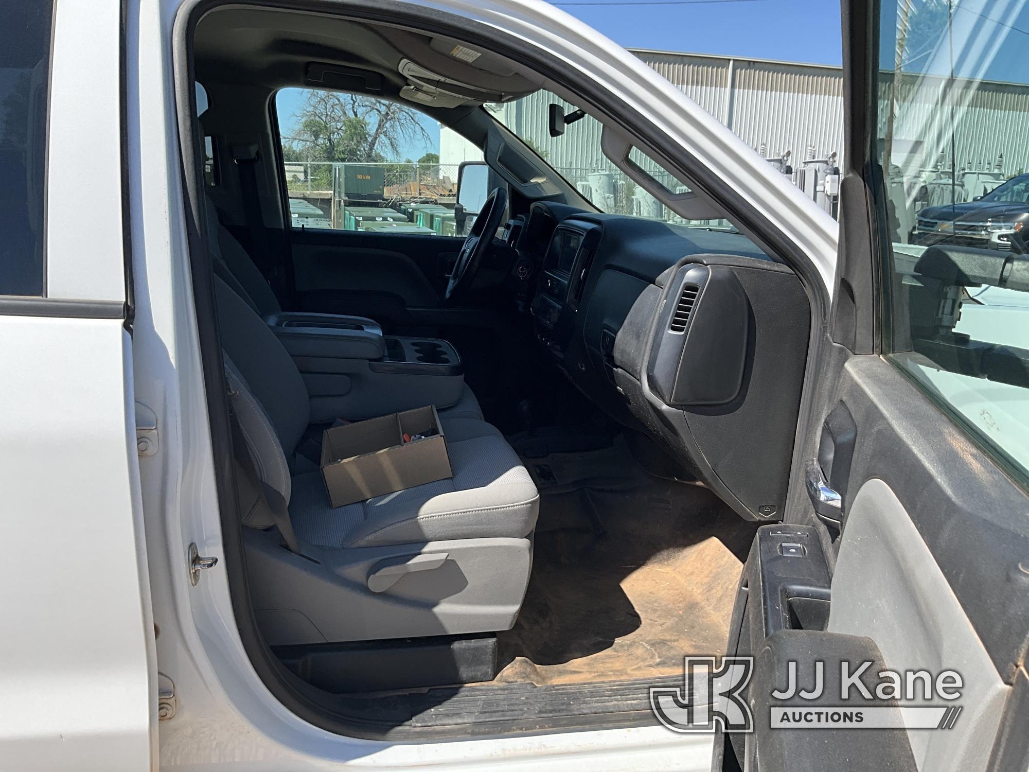 (Azle, TX) 2019 Chevrolet Silverado 2500HD 4x4 Crew-Cab Pickup Truck, Cooperative owned Runs & Moves