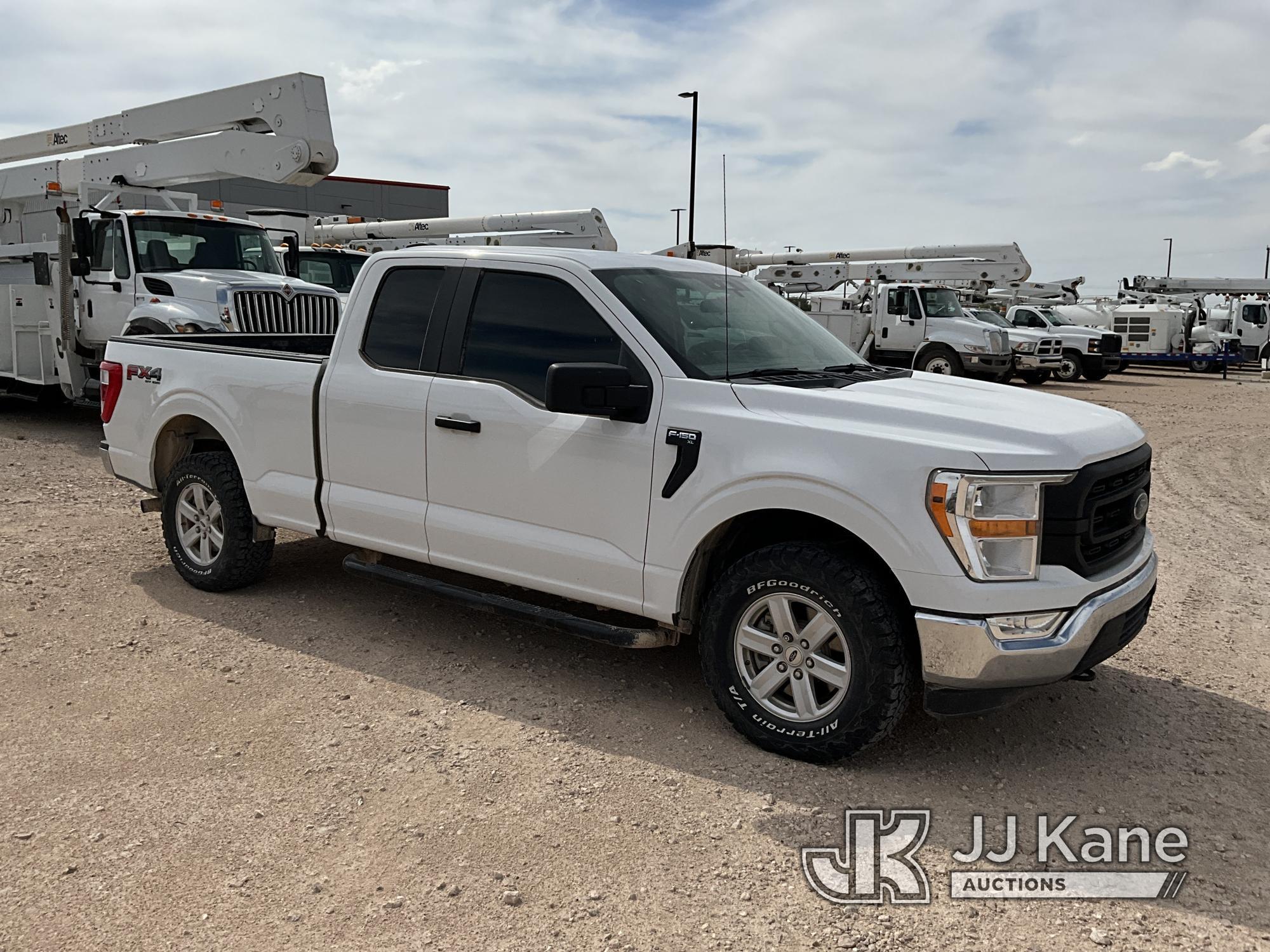(Odessa, TX) 2021 Ford F150 4x4 Extended-Cab Pickup Truck Runs & Moves) (Cracked Windshield, Door Di