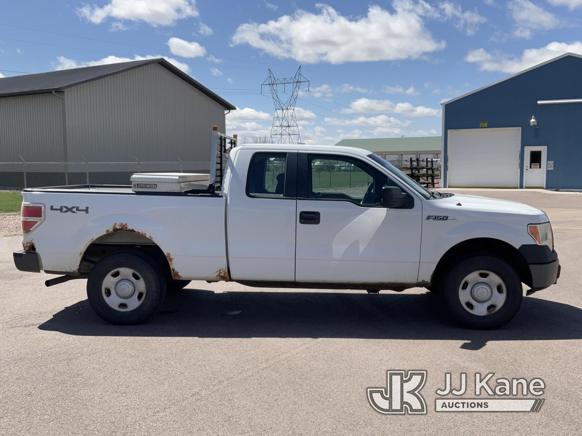 (Harrisburg, SD) 2009 Ford F150 4x4 Extended-Cab Pickup Truck Runs & Moves) (Check Engine Light On.
