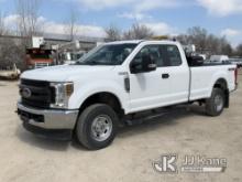 2019 Ford F250 4x4 Extended-Cab Pickup Truck Runs & Moves) (Check Engine Light On