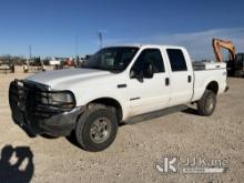 2002 Ford F250 4x4 Crew-Cab Pickup Truck Runs and Moves) (Chipped Windshield