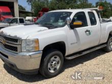 (Robert, LA) 2013 Chevrolet Silverado 2500HD Extended-Cab Pickup Truck Runs & Moves) (Paint Damage,