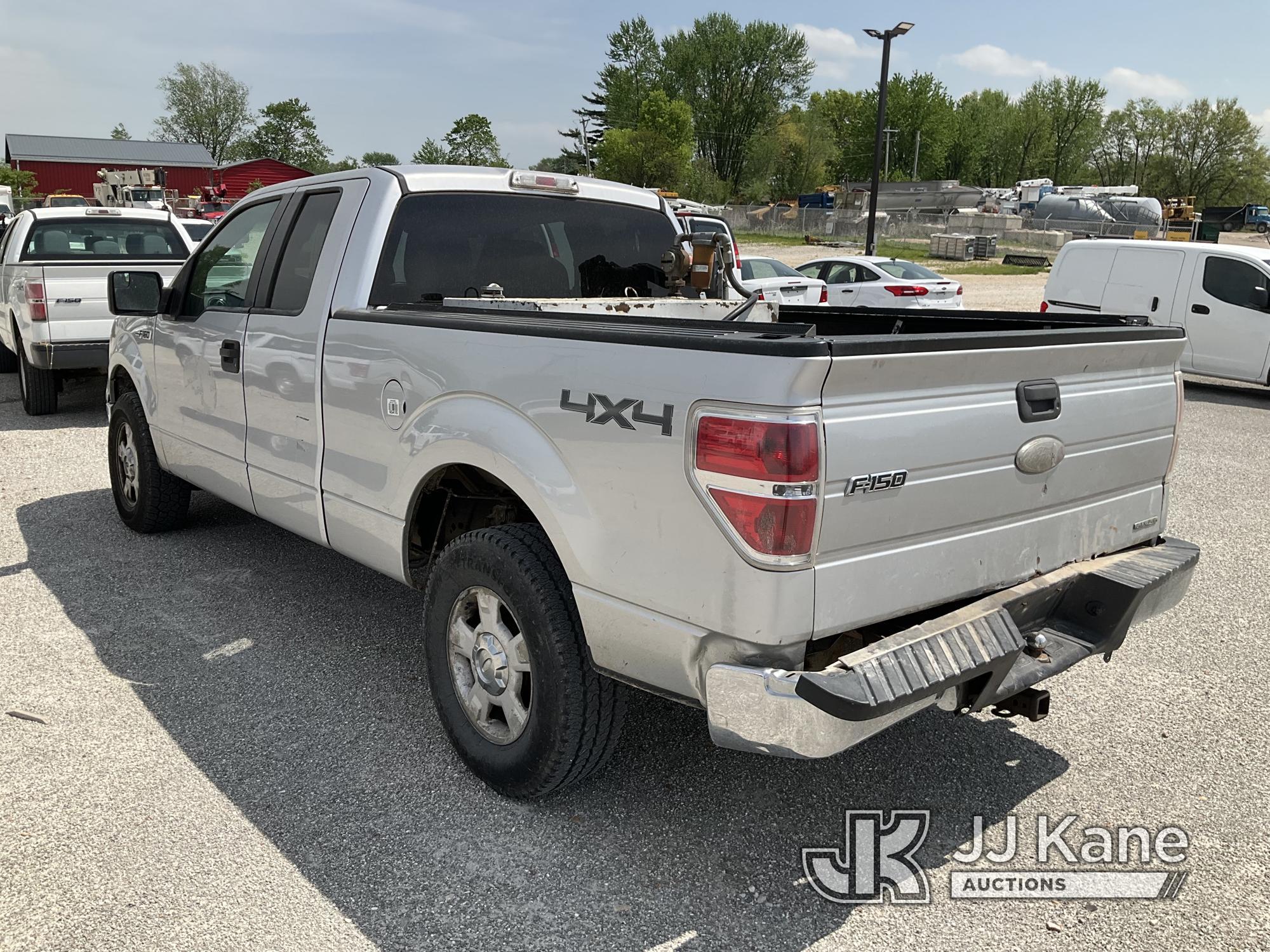 (Hawk Point, MO) 2011 Ford F150 4x4 Extended-Cab Pickup Truck Runs & Moves) (Check Engine Light On,