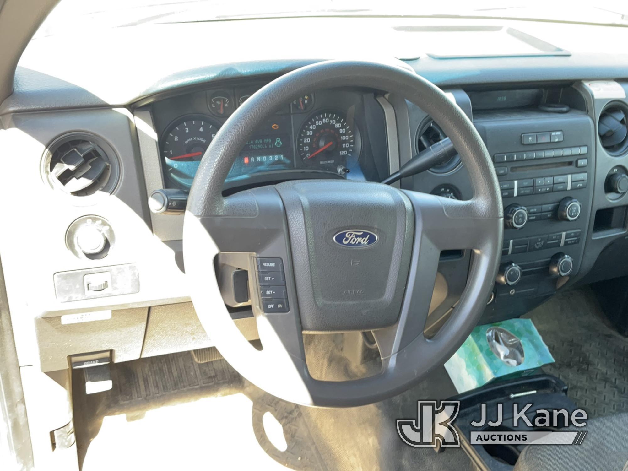 (Harrisburg, SD) 2009 Ford F150 4x4 Extended-Cab Pickup Truck Runs & Moves) (Check Engine Light On.