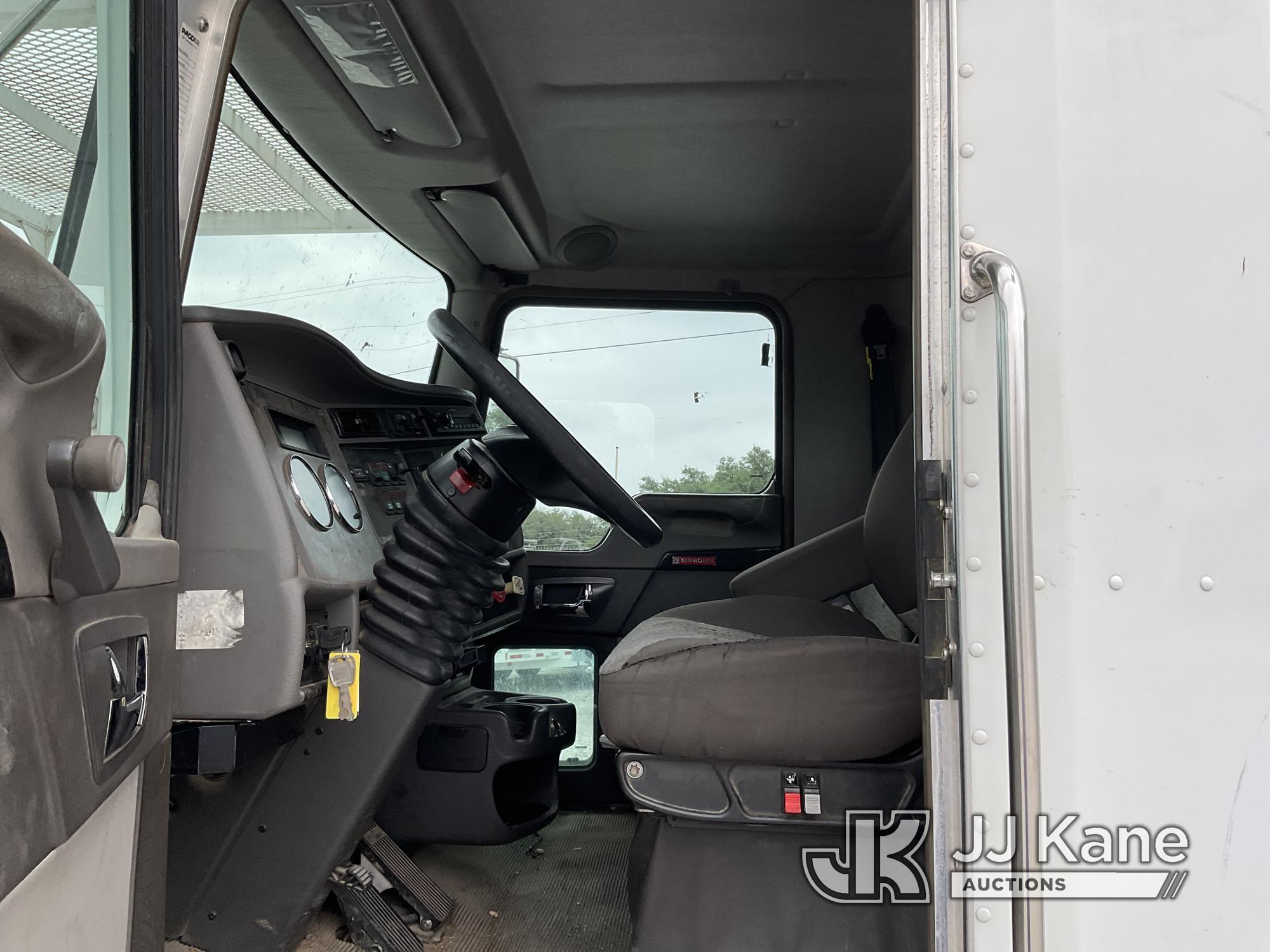 (Johnson City, TX) HiRanger HRX60-MH, Material Handling Bucket Truck rear mounted on 2014 Kenworth T