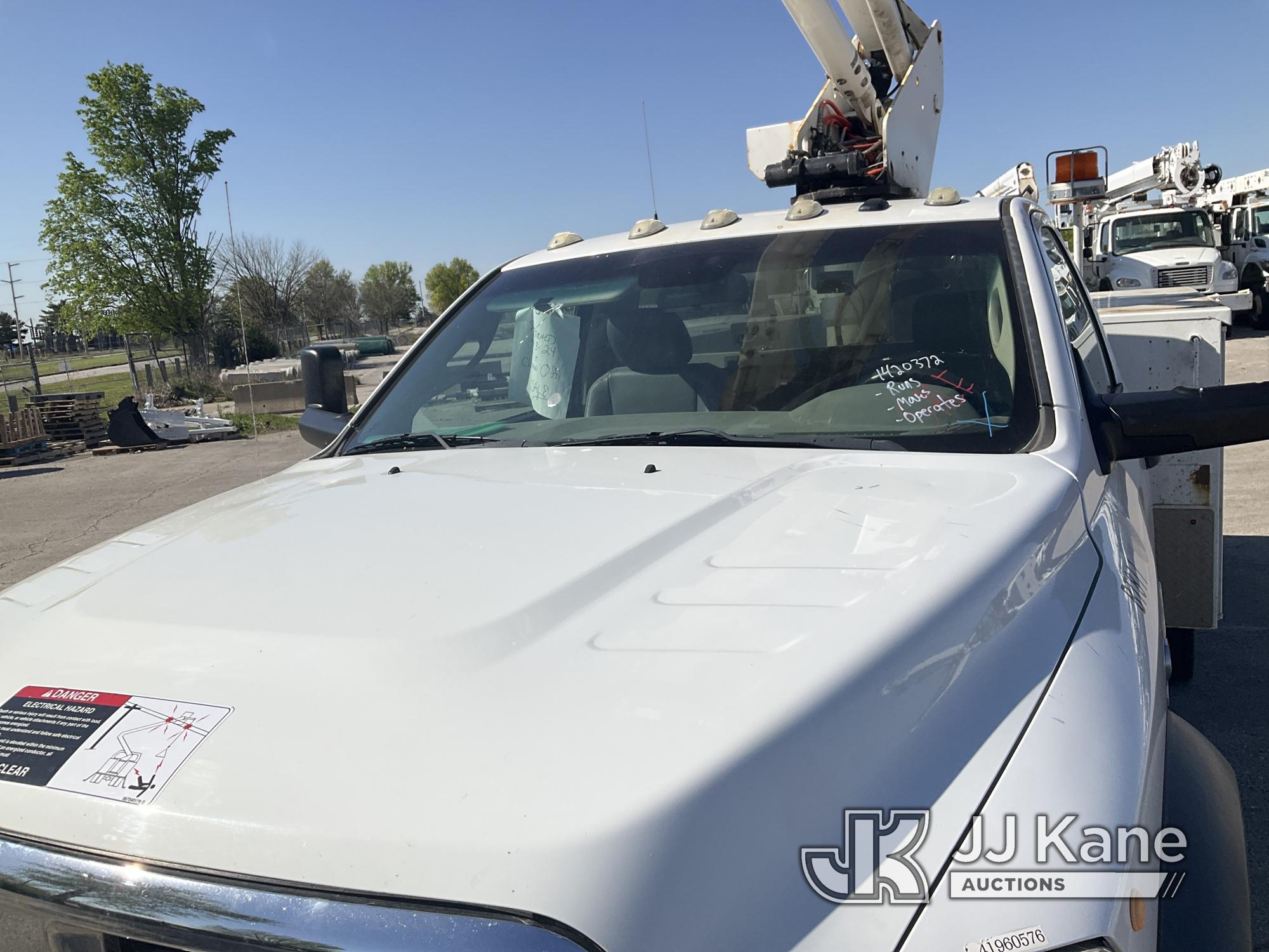 (Kansas City, MO) Altec AT37G, Articulating & Telescopic Bucket mounted behind cab on 2015 RAM 5500
