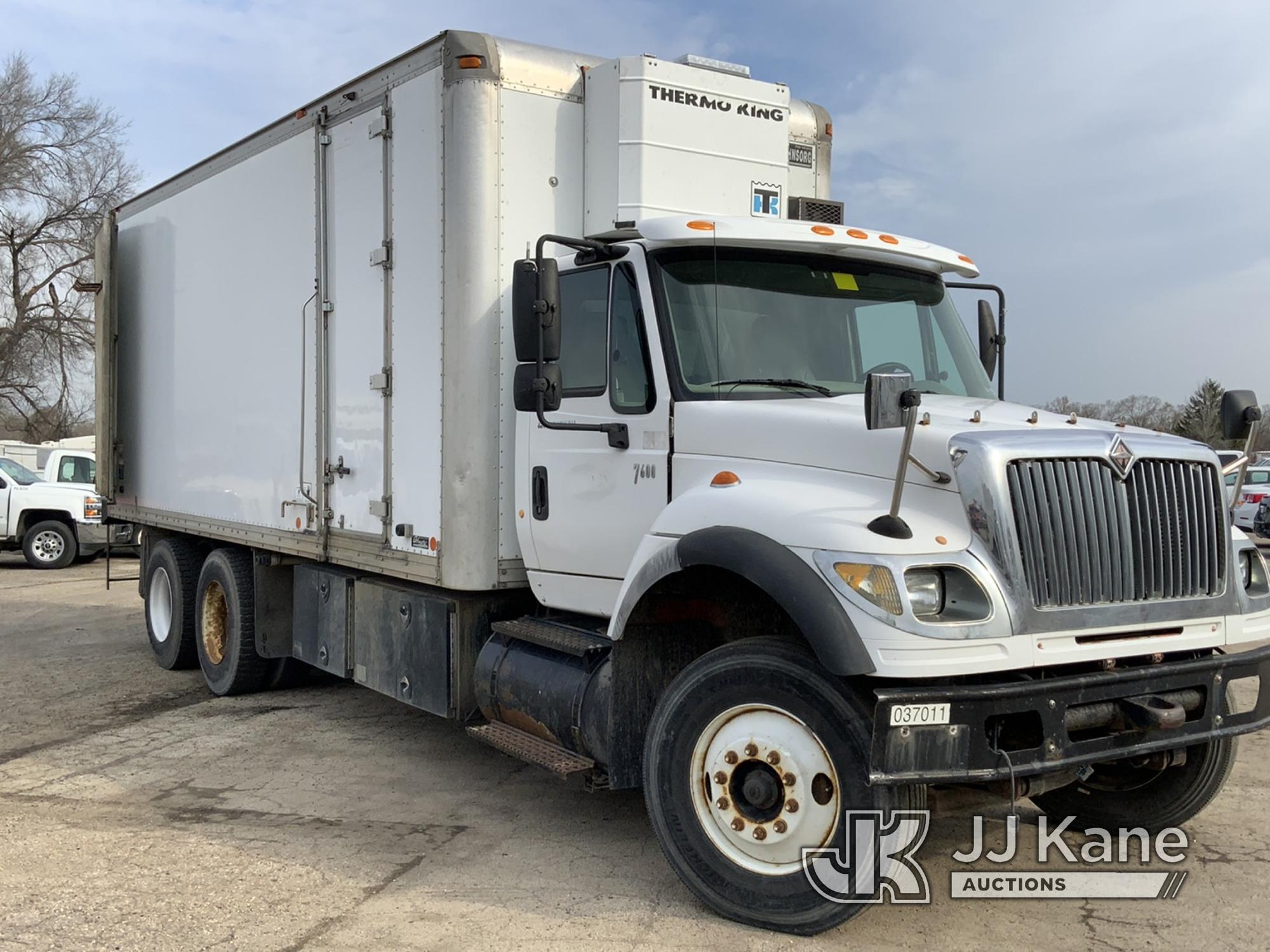 (South Beloit, IL) 2005 International 7600 T/A Van Body Truck, Stairs & Benches NOT Included Runs, M