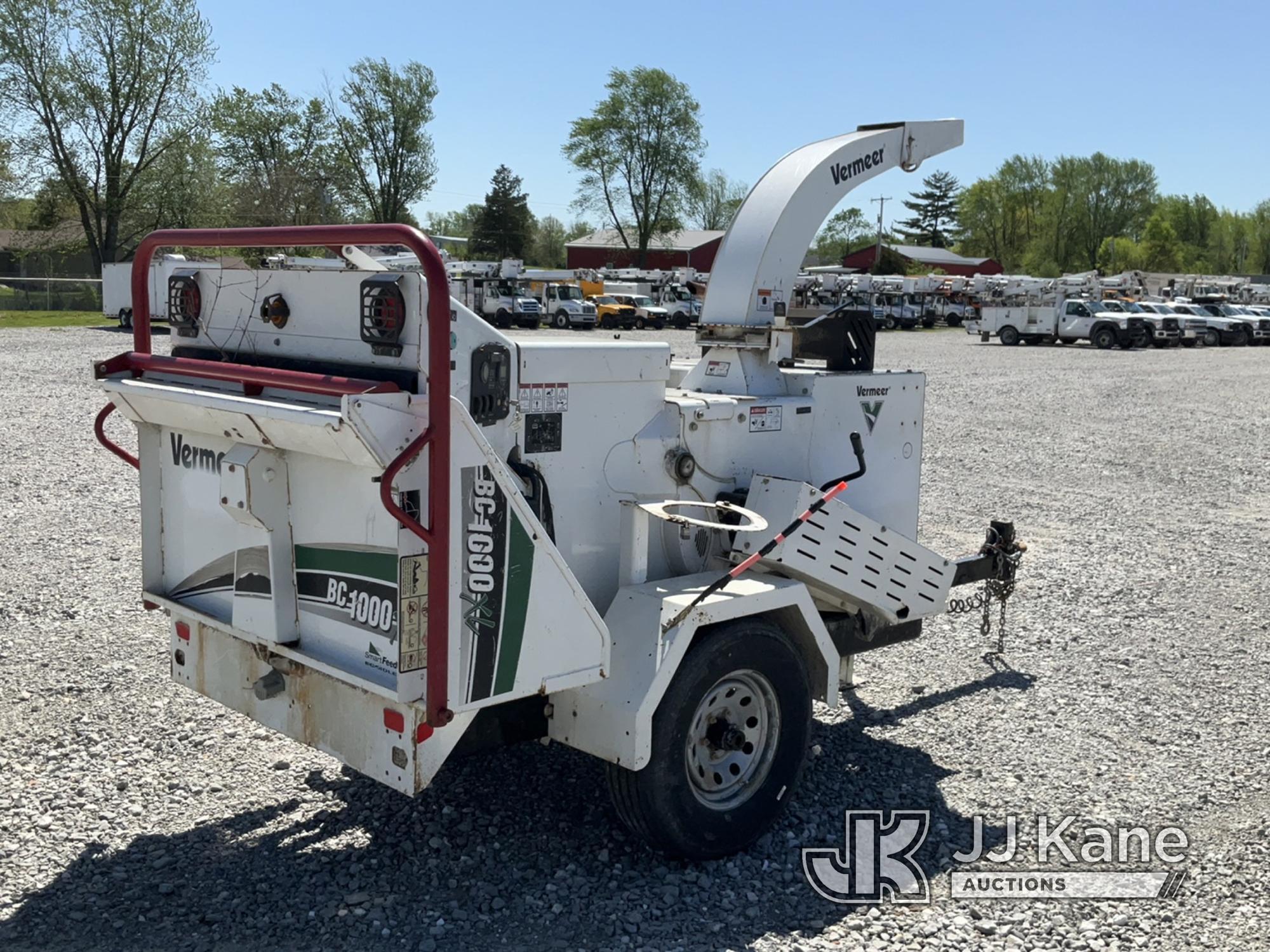 (Hawk Point, MO) 2016 Vermeer BC1000XL Chipper (12in Drum) No Title) (Runs & Operates)(Display Shows