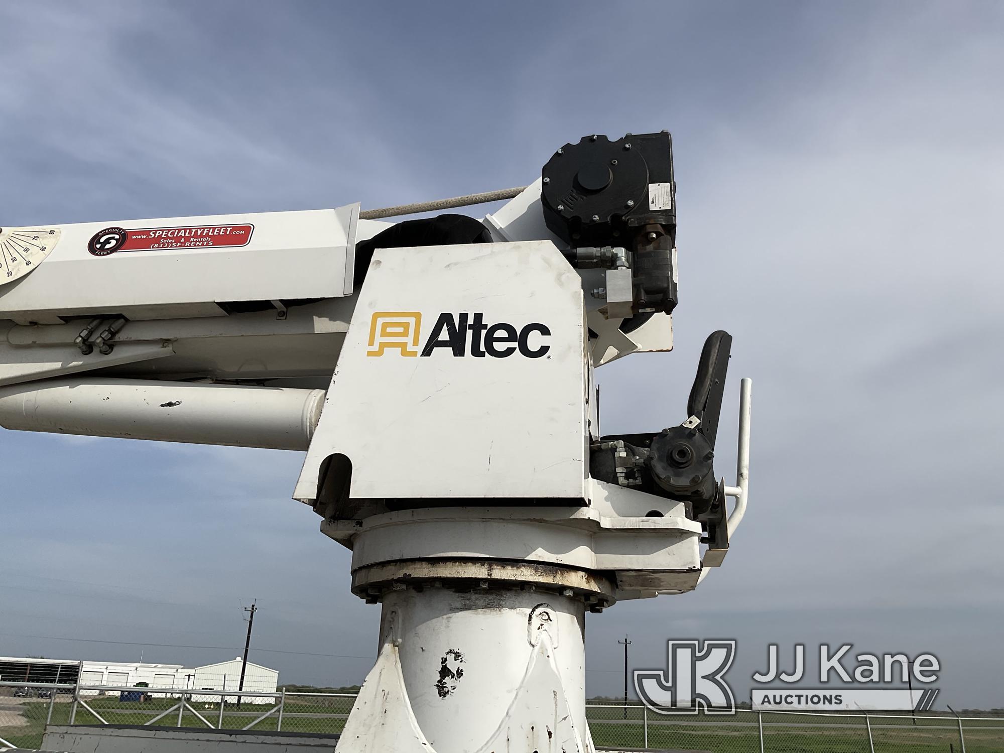 (Corpus Christi, TX) Altec DM47B-TR, Digger Derrick rear mounted on 2013 International 4300 DuraStar
