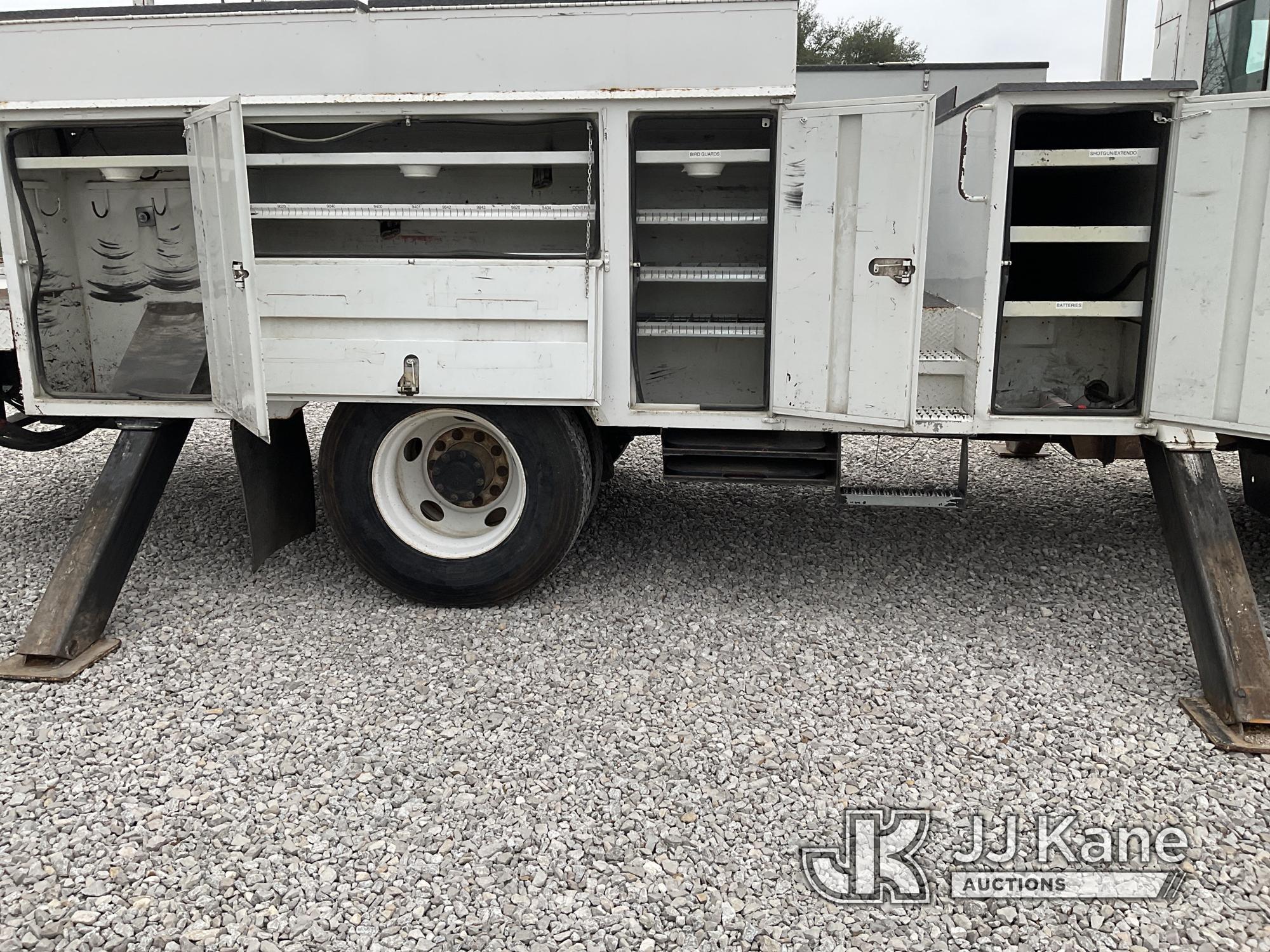 (Johnson City, TX) HiRanger HRX60-MH, Material Handling Bucket Truck rear mounted on 2014 Kenworth T