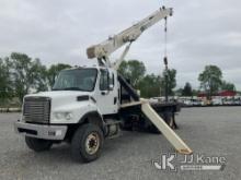 National 500E2 Series 571E2, Hydraulic Crane mounted behind cab on 2007 Freightliner M2 106 6x6 Flat
