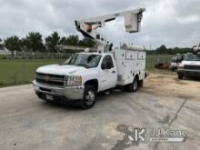 (Houston, TX) Versalift TEL29NE03, Telescopic Non-Insulated Bucket Truck mounted behind cab on 2012
